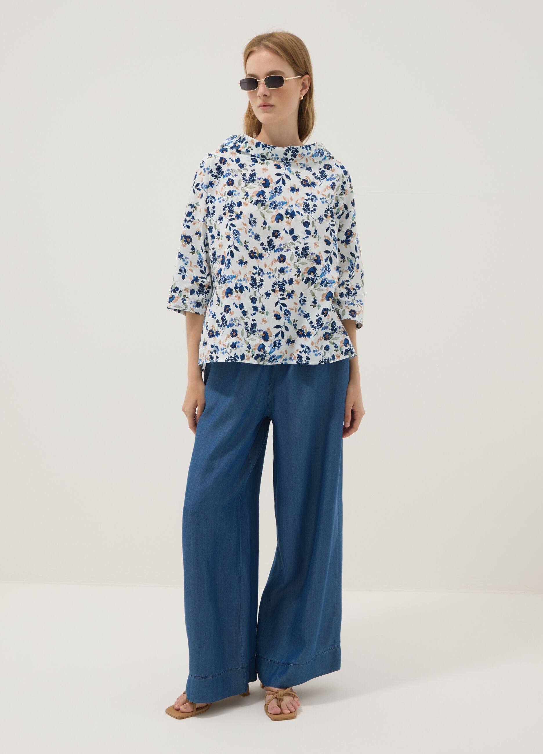 White floral stretch cotton blouse