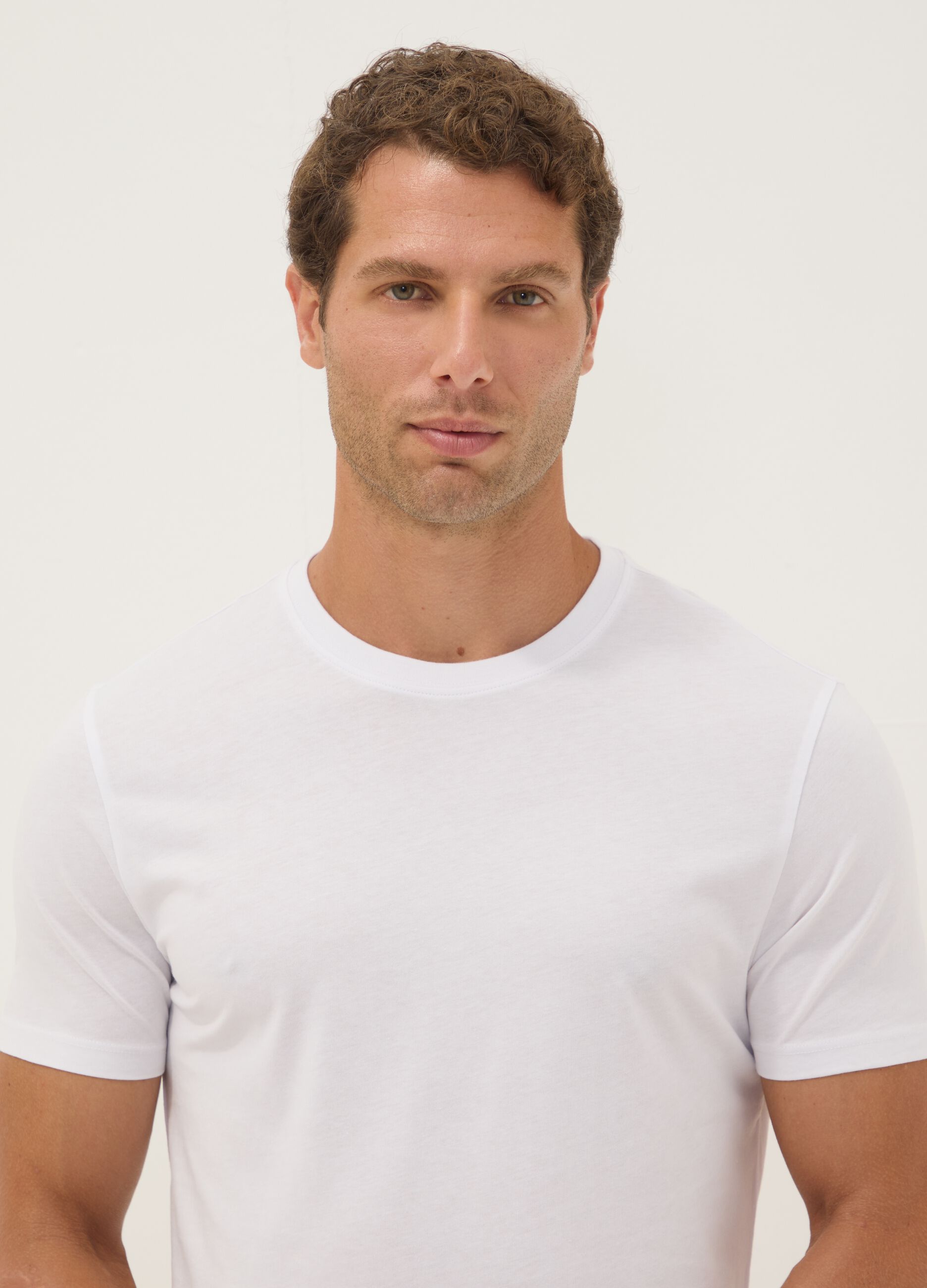3-pack of white organic cotton short-sleeve T-shirts
