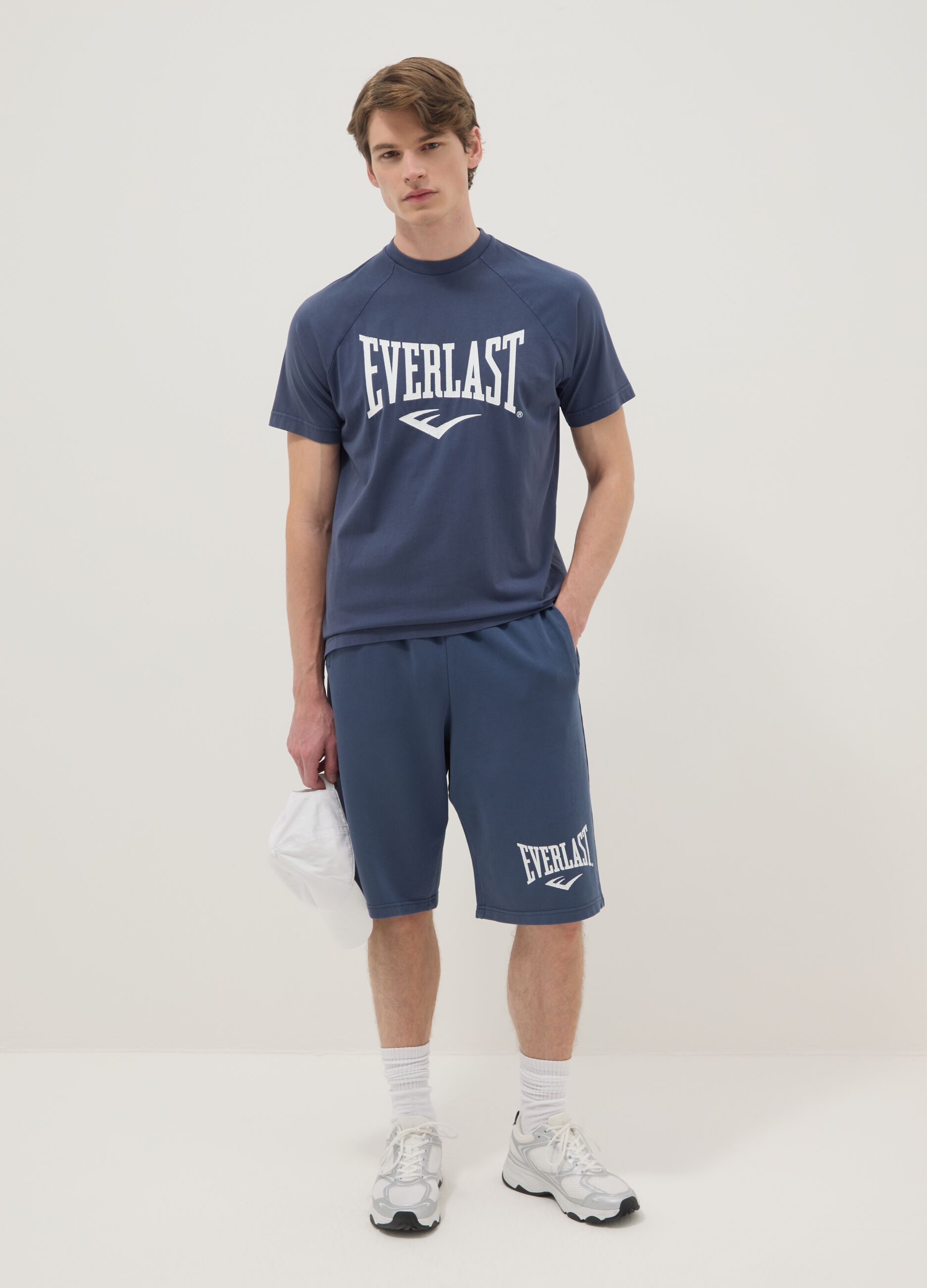Blue pure cotton regular fit t-shirt with Everlast logo