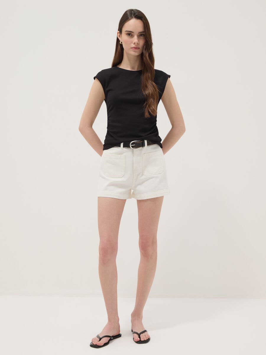White pure cotton Bermuda shorts_0