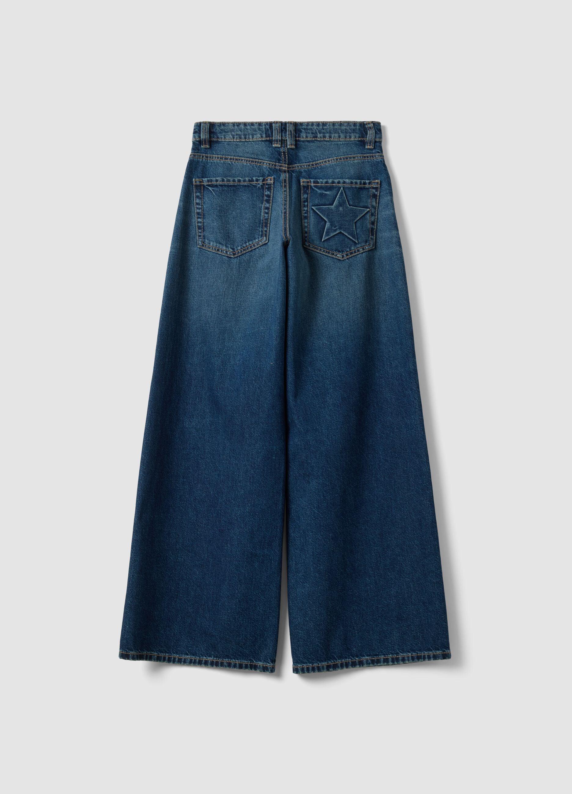 Blue denim jeans in 100% cotton with super wide-leg fit