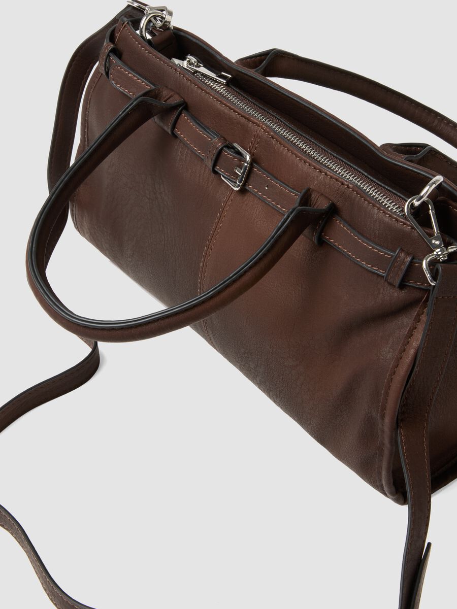 Borsa marrone a mano con tracolla removibile_2