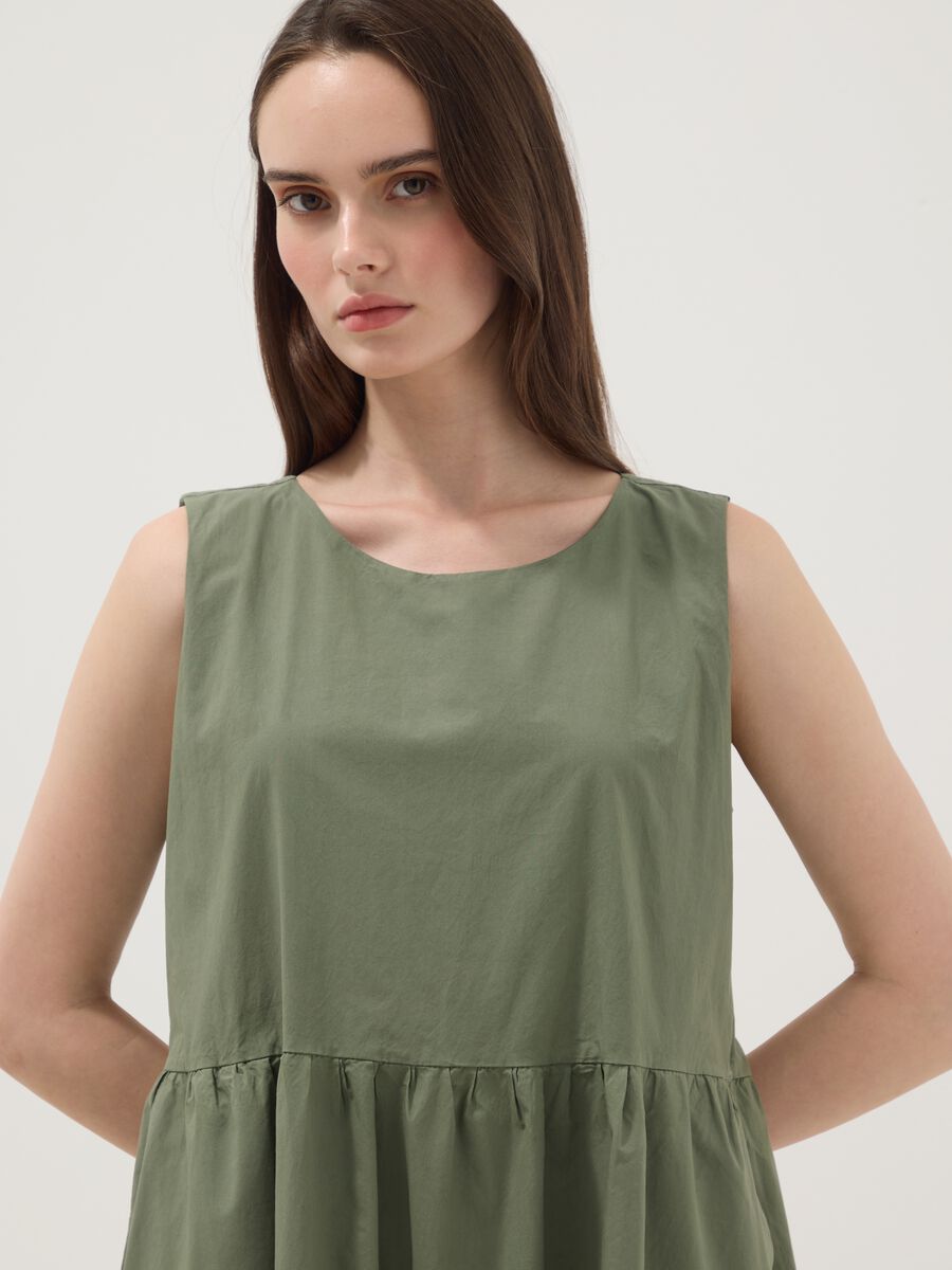 Green sleeveless pure cotton dress with tiered skirt, regular fit_2