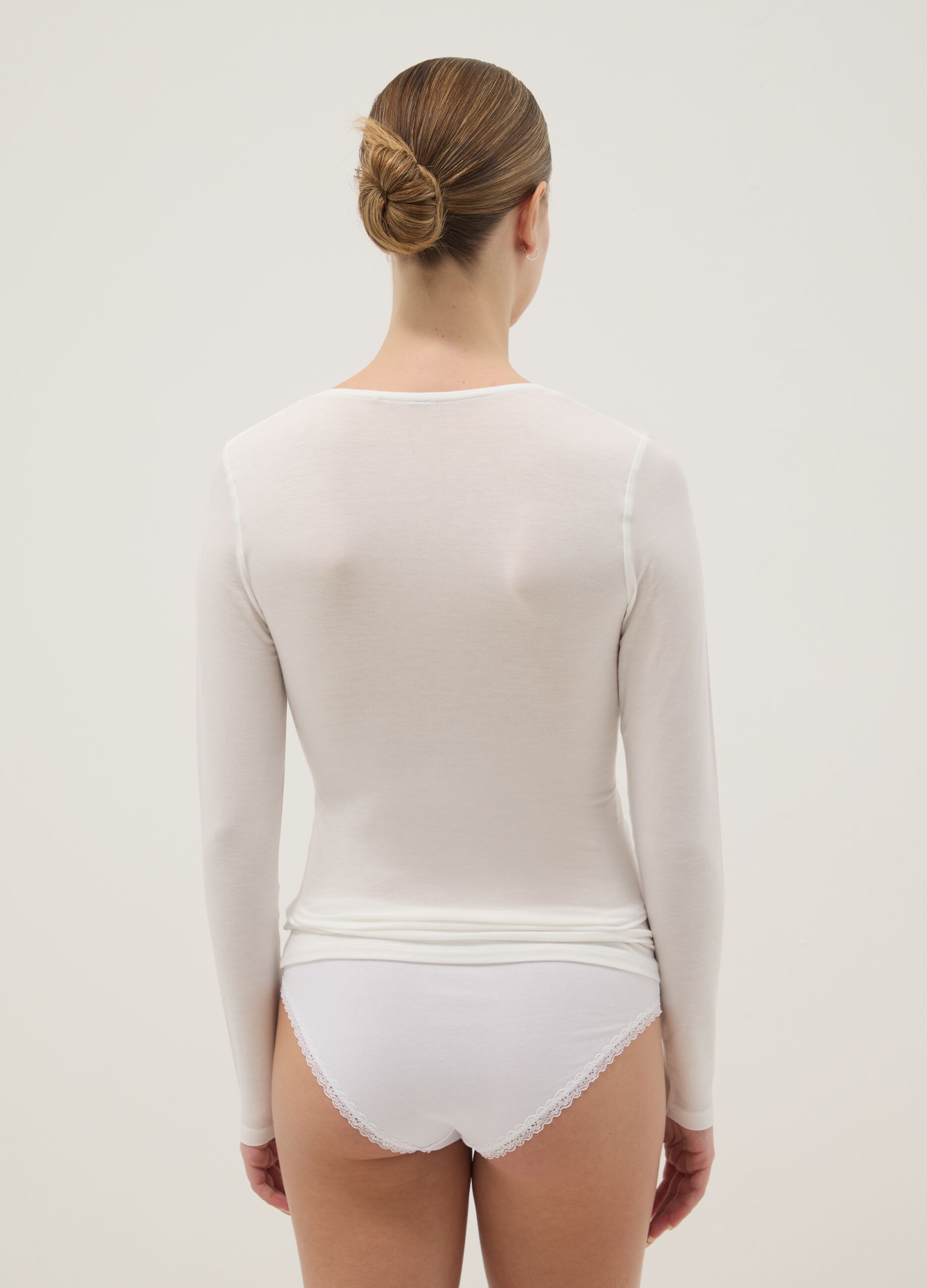 White long sleeve regular fit jumper with lace trims