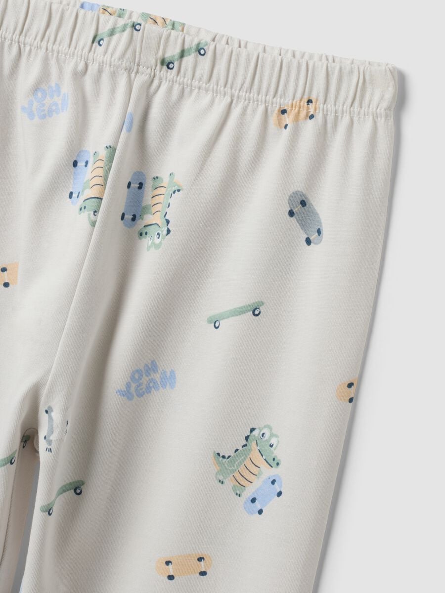 Grey organic cotton jersey pyjamas with crocodile print_3