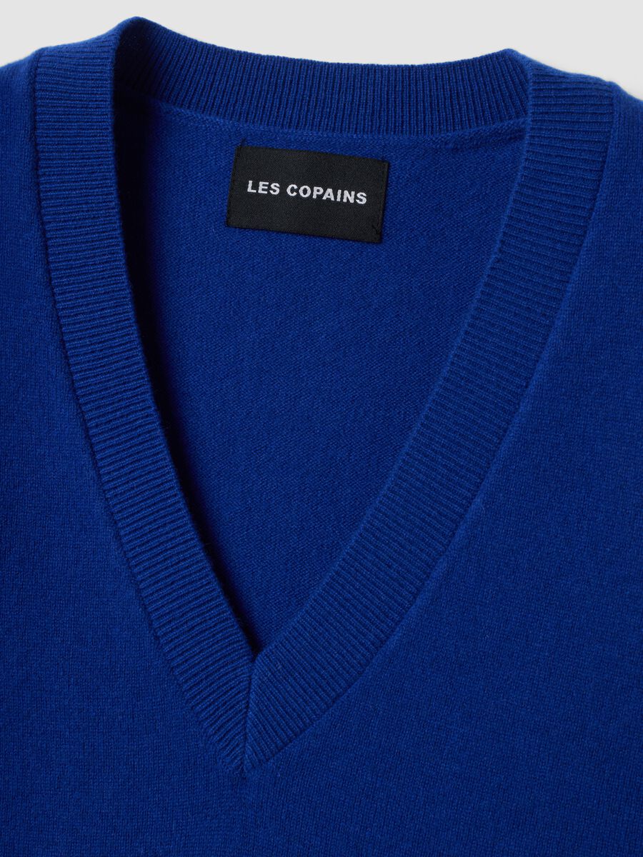 Blue pure wool gilet with deep V-neck_5