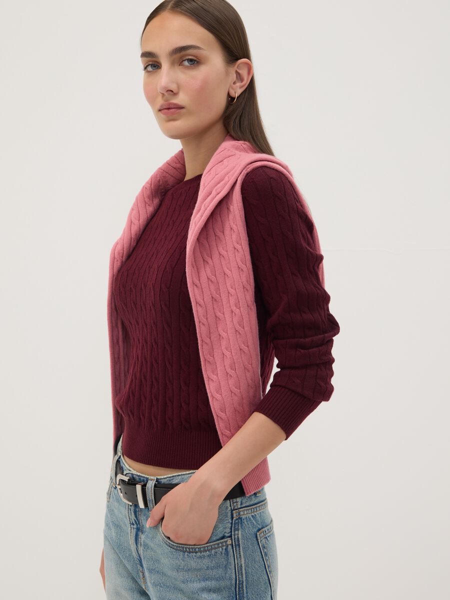 Red cable-knit crew neck jumper, regular fit_1