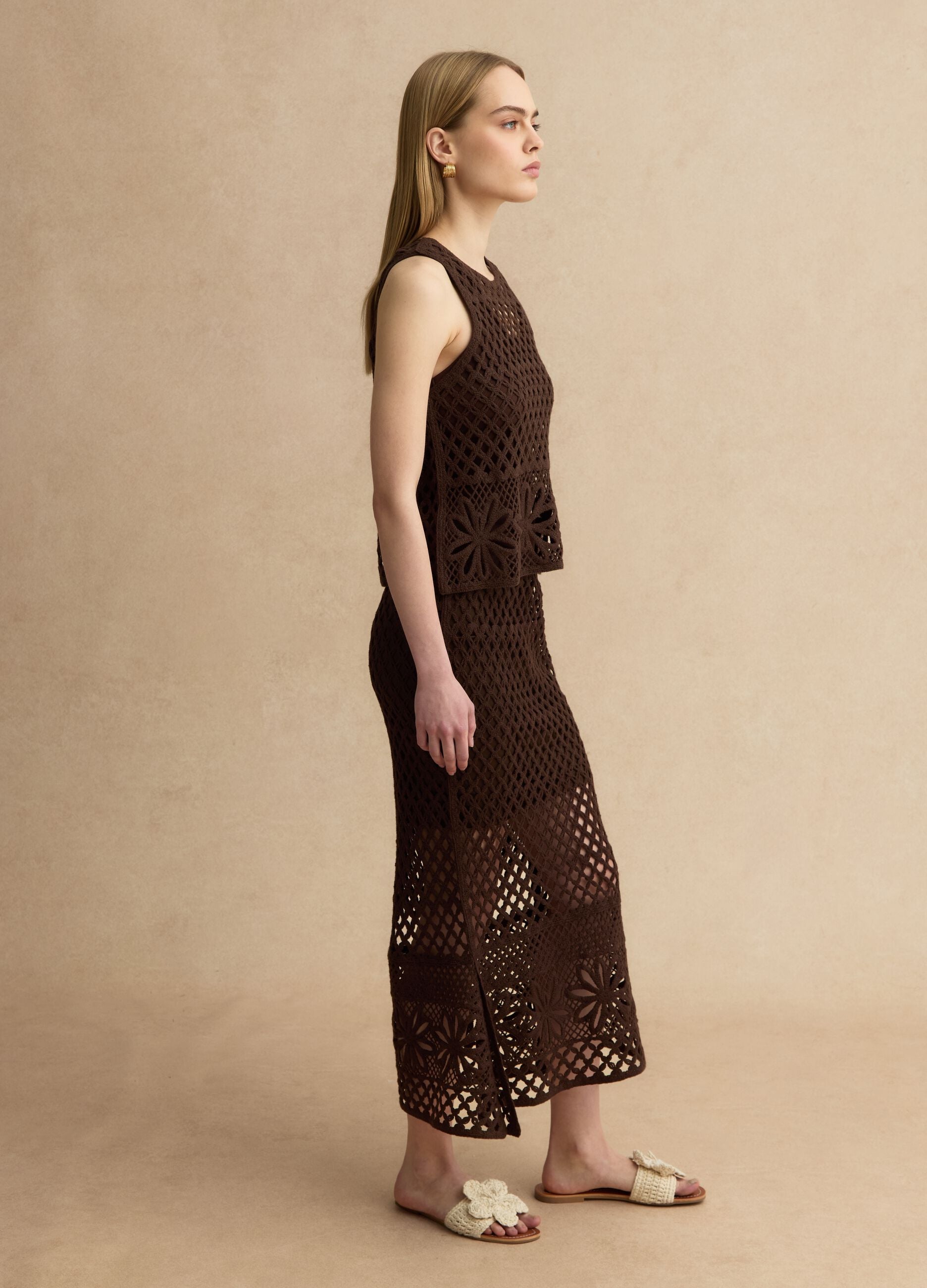 Brown cotton-blend regular-fit tank top with mesh design