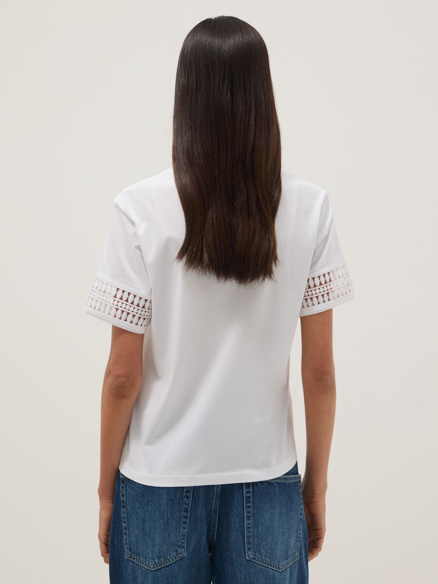 White pure cotton T-shirt with lace sleeves_3