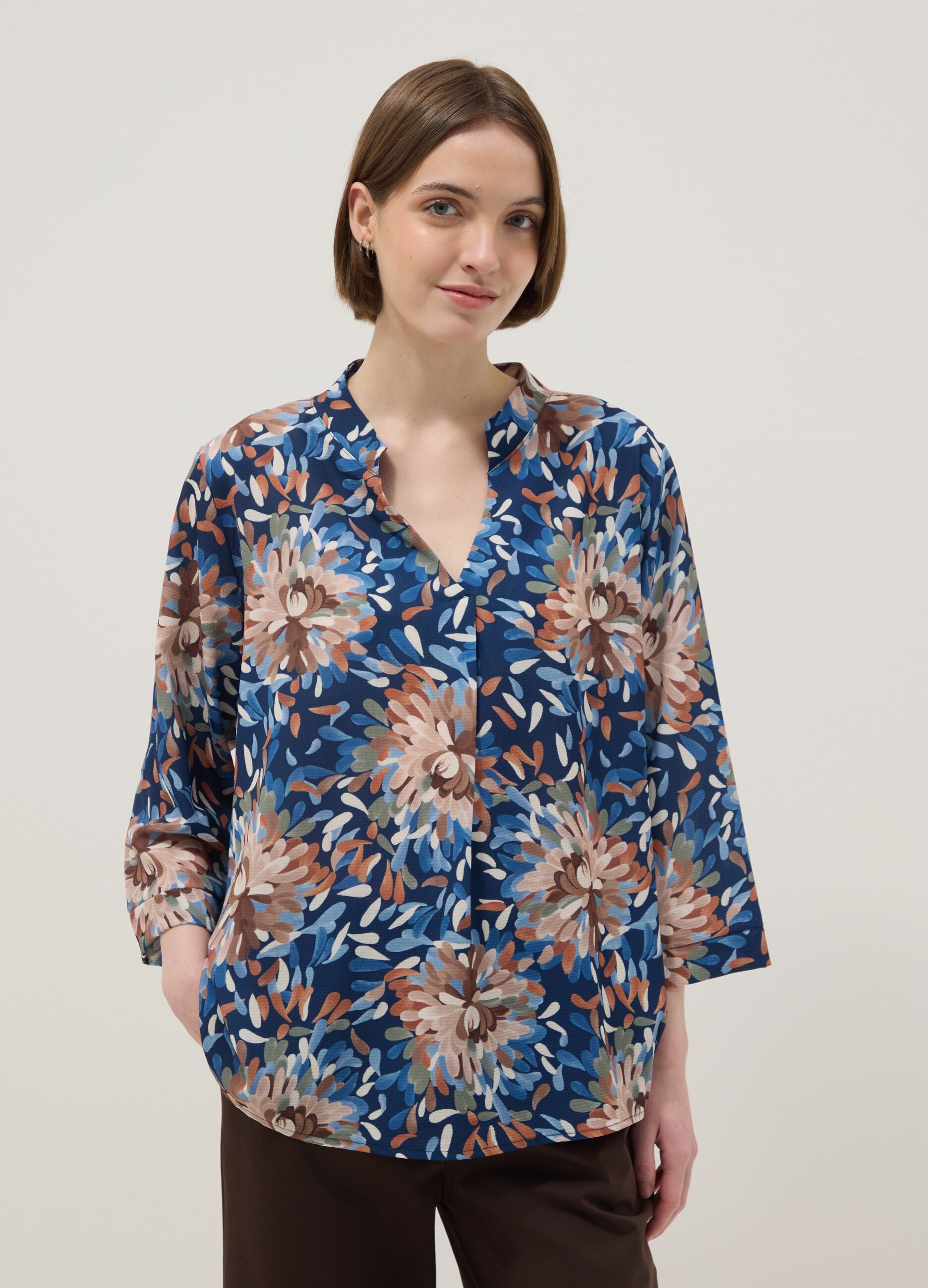 Multicolour long-sleeve top with floral pattern, regular fit