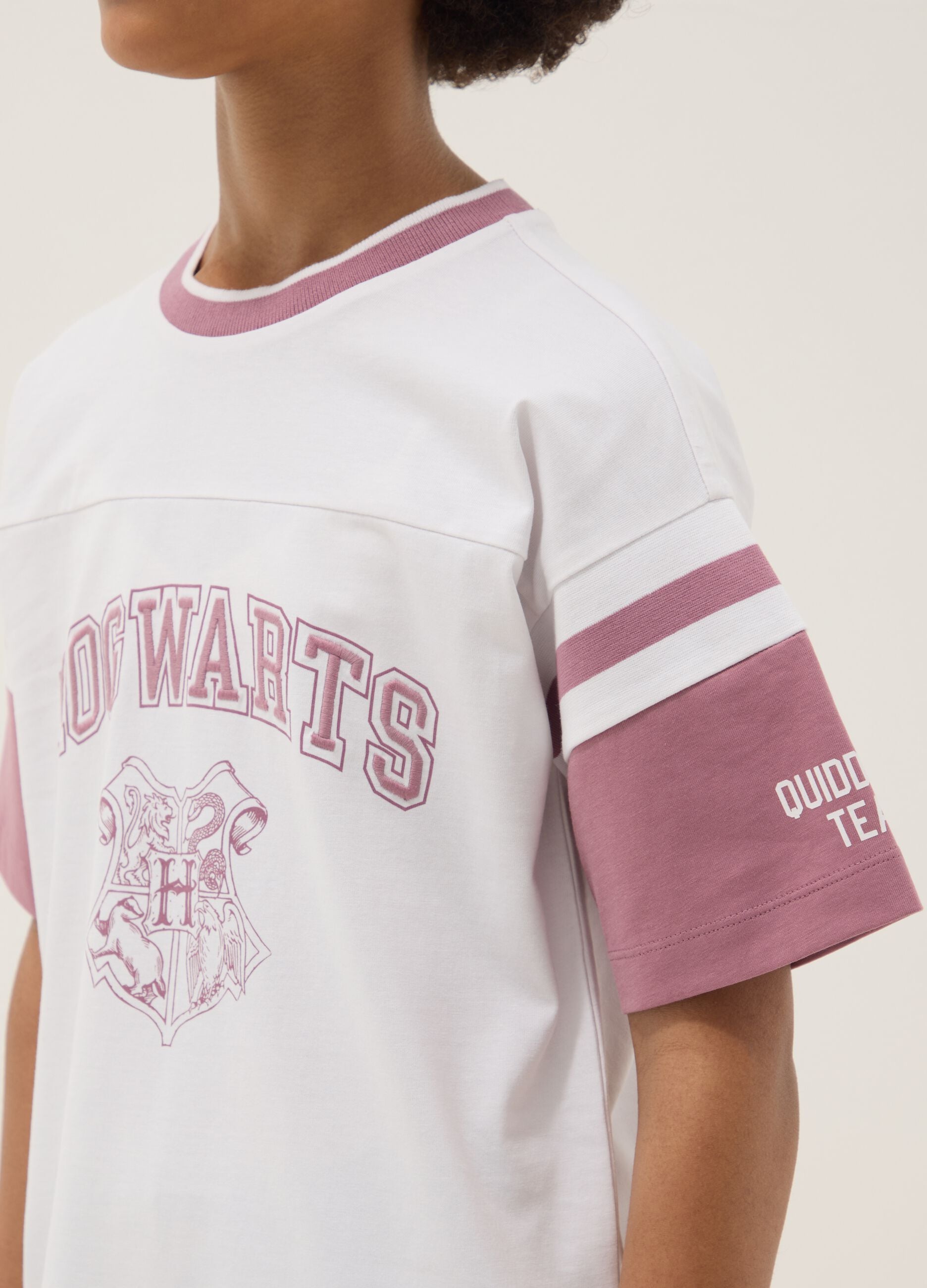 White pure cotton T-shirt with print and short sleeves