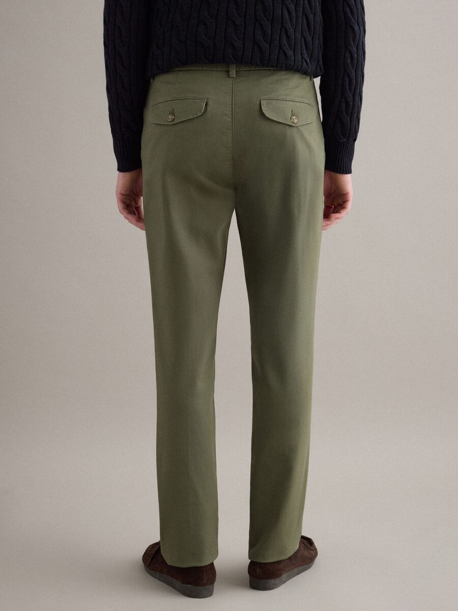 Pantaloni chino verde in cotone elasticizzato slim fit_3