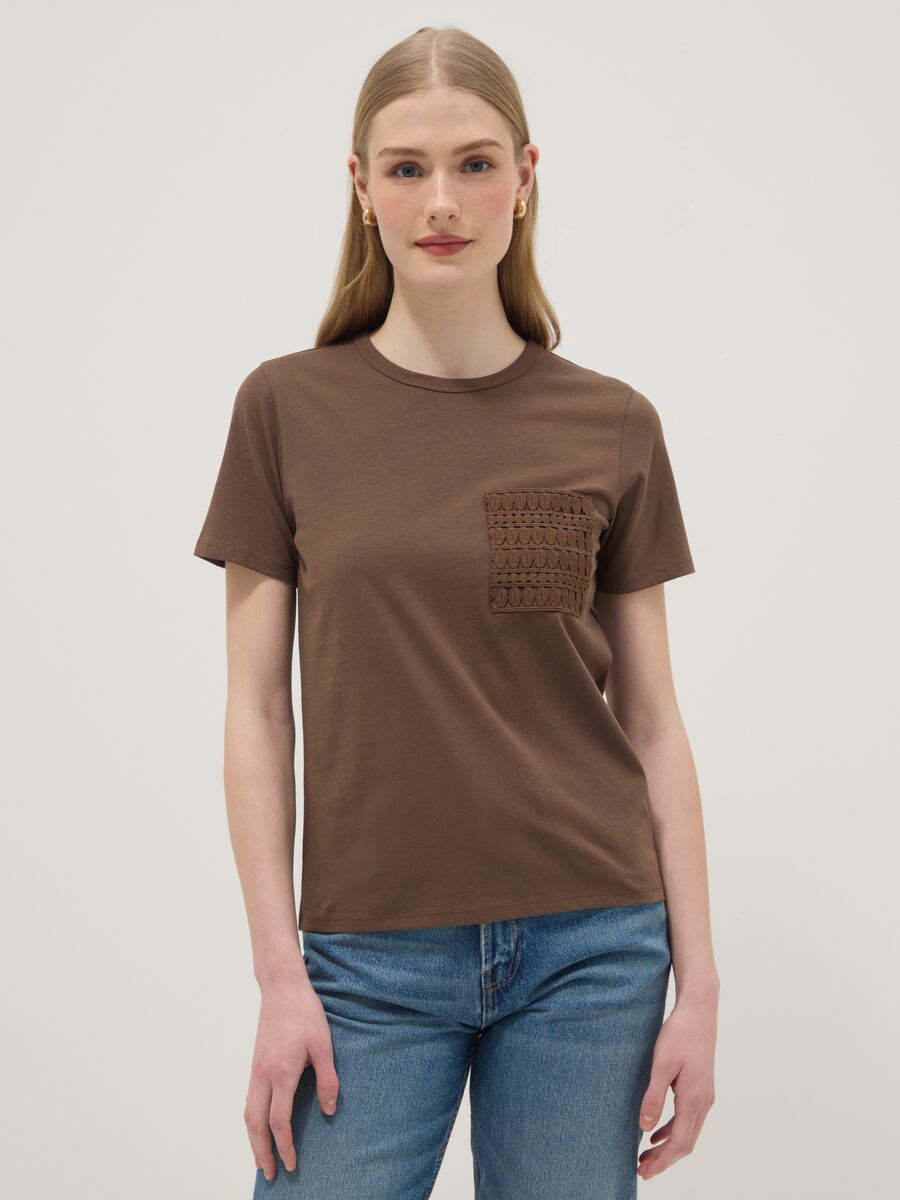 Brown pure cotton regular-fit T-shirt with embroidered chest pocket_1