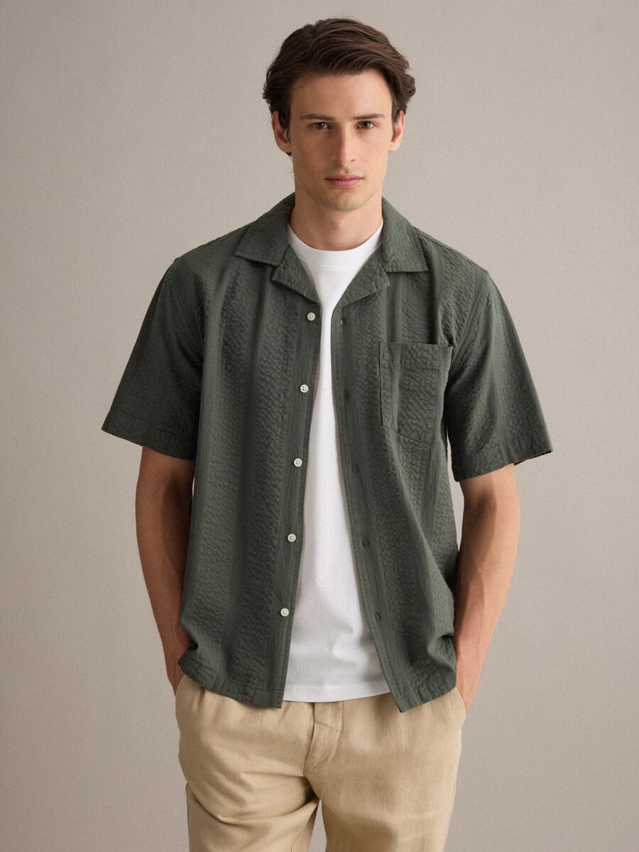 Green short-sleeve pure organic cotton shirt with bowling collar, regular fit_0