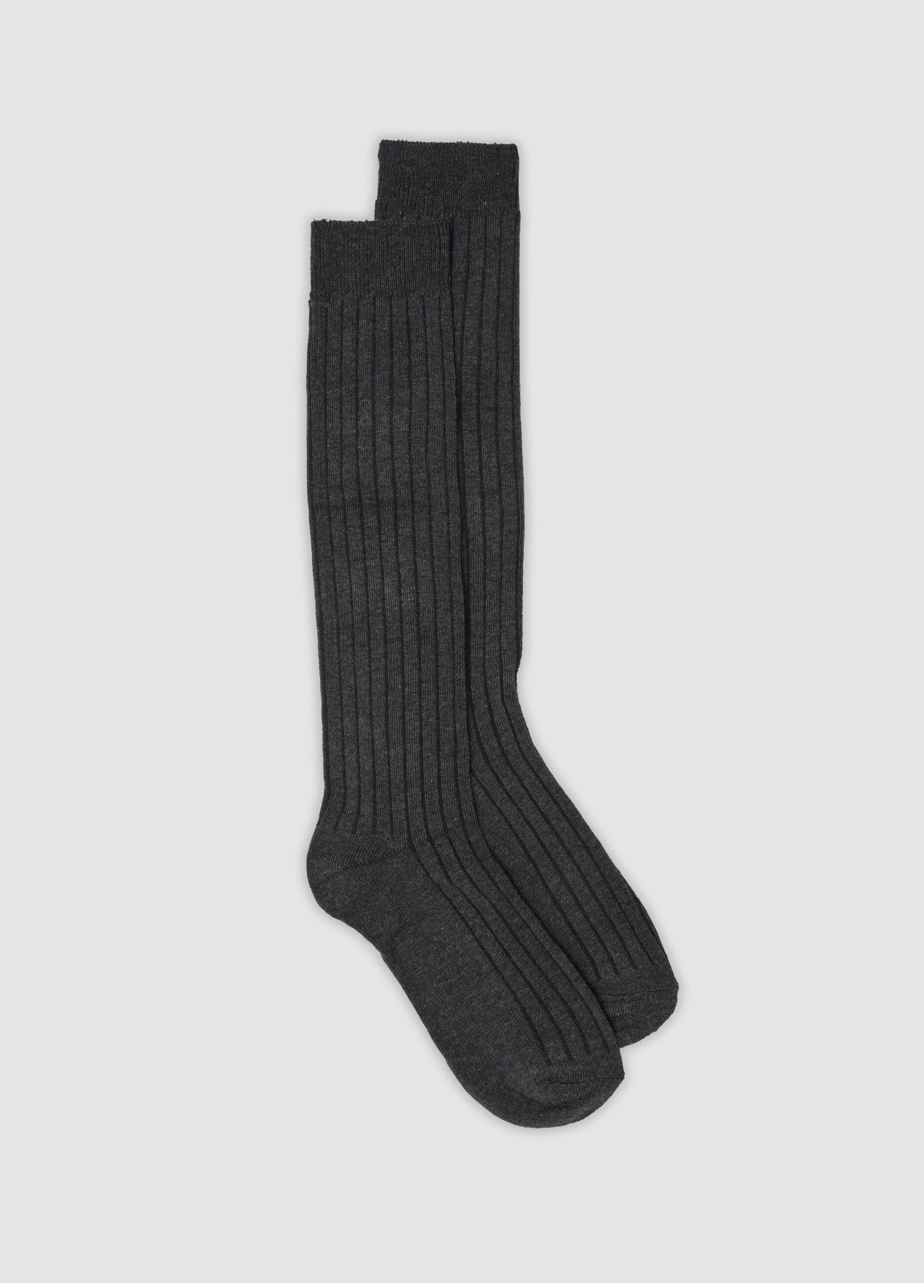 Long ribbed grey socks in pure organic cotton