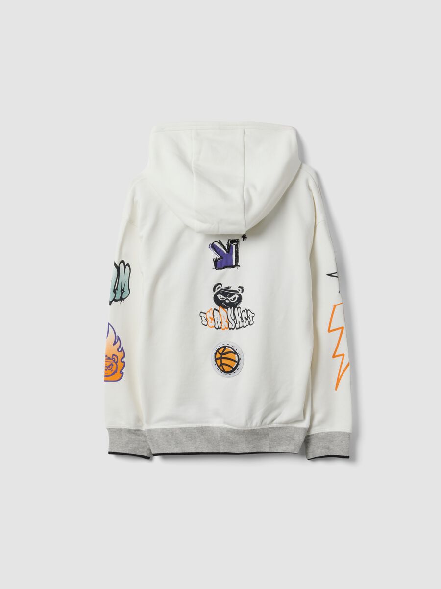 White cotton-blend hoodie with graffiti oversized fit for boys_1