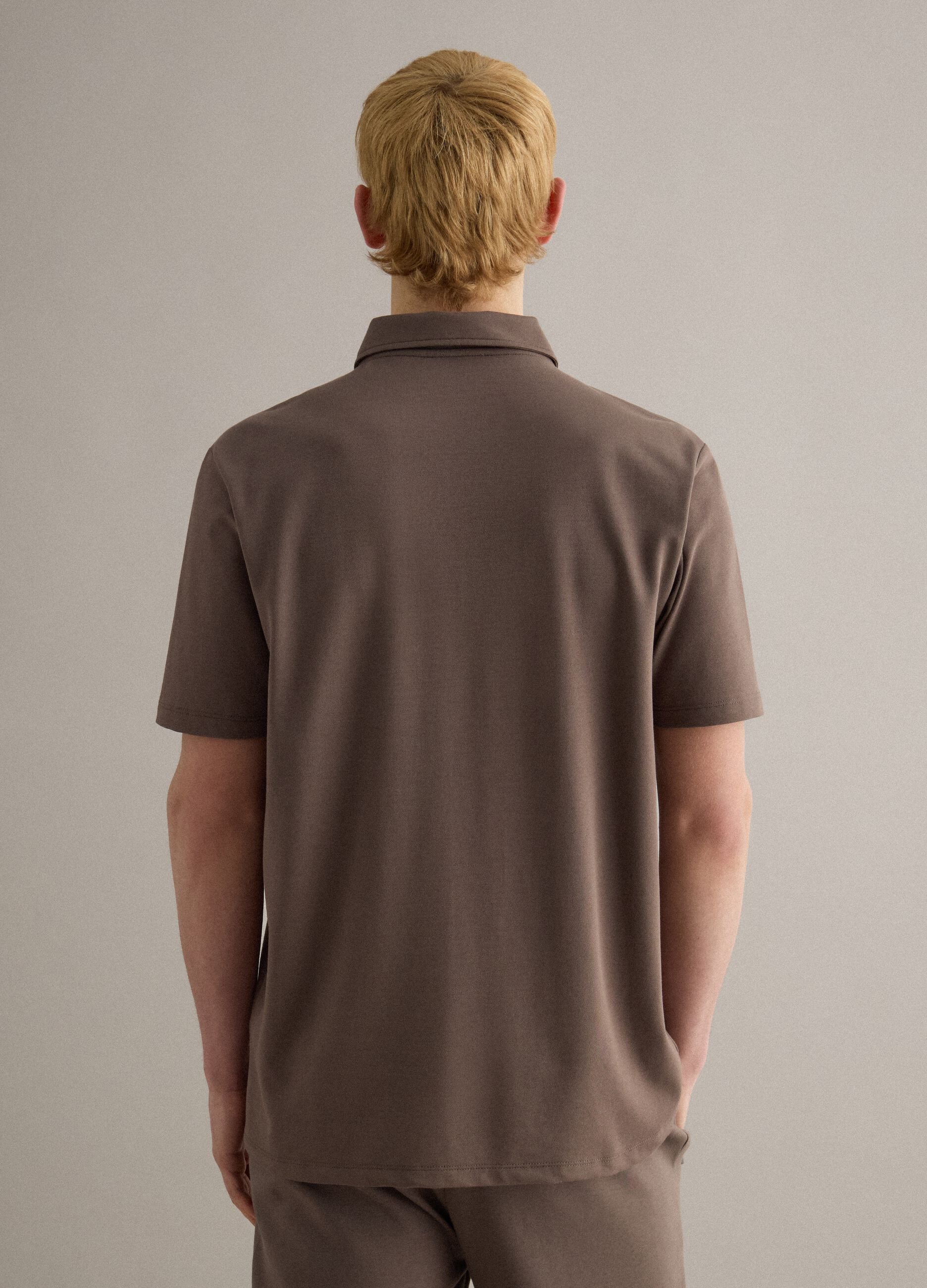 Brown short sleeve stretch cotton polo with regular fit