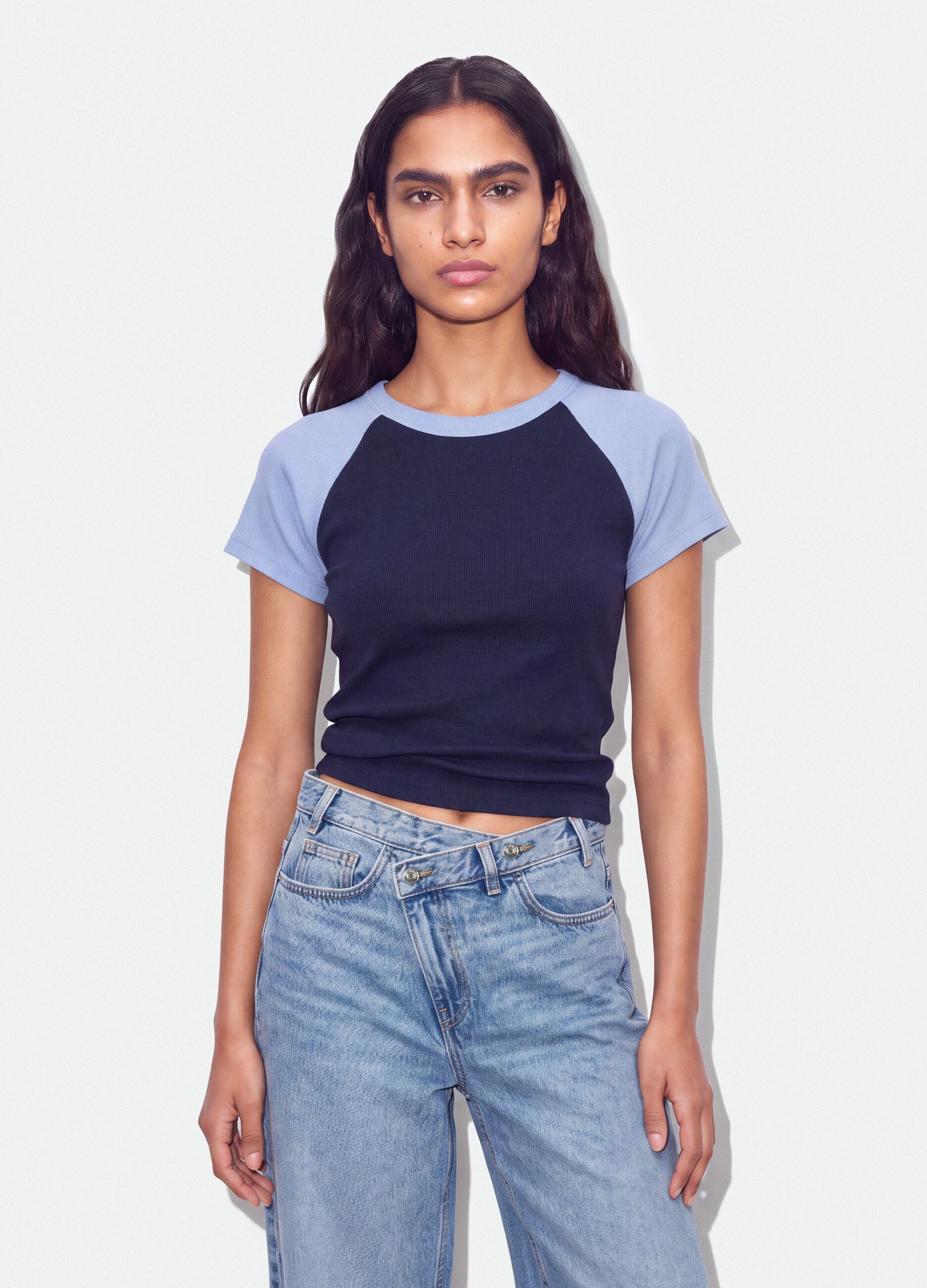 Blue stretch cotton crew-neck T-shirt with contrast sleeves