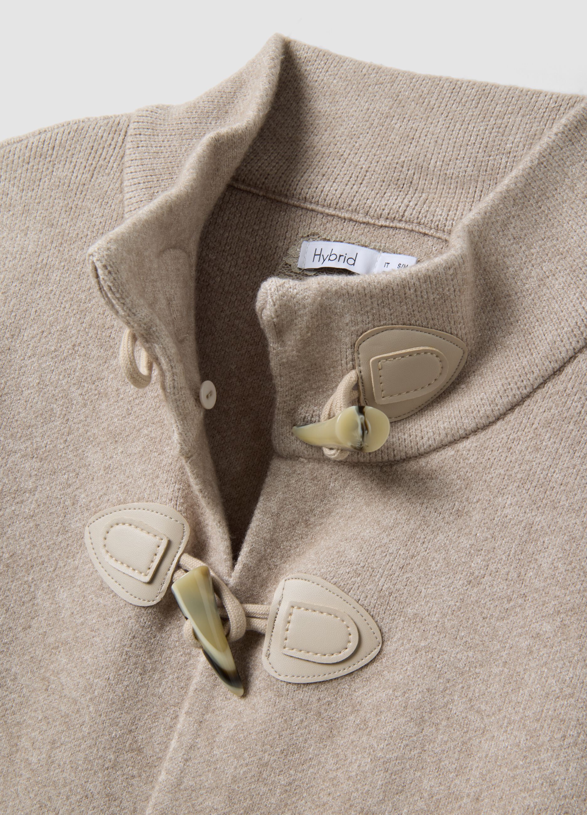 Cardigan beige in misto viscosa con alamari regular fit