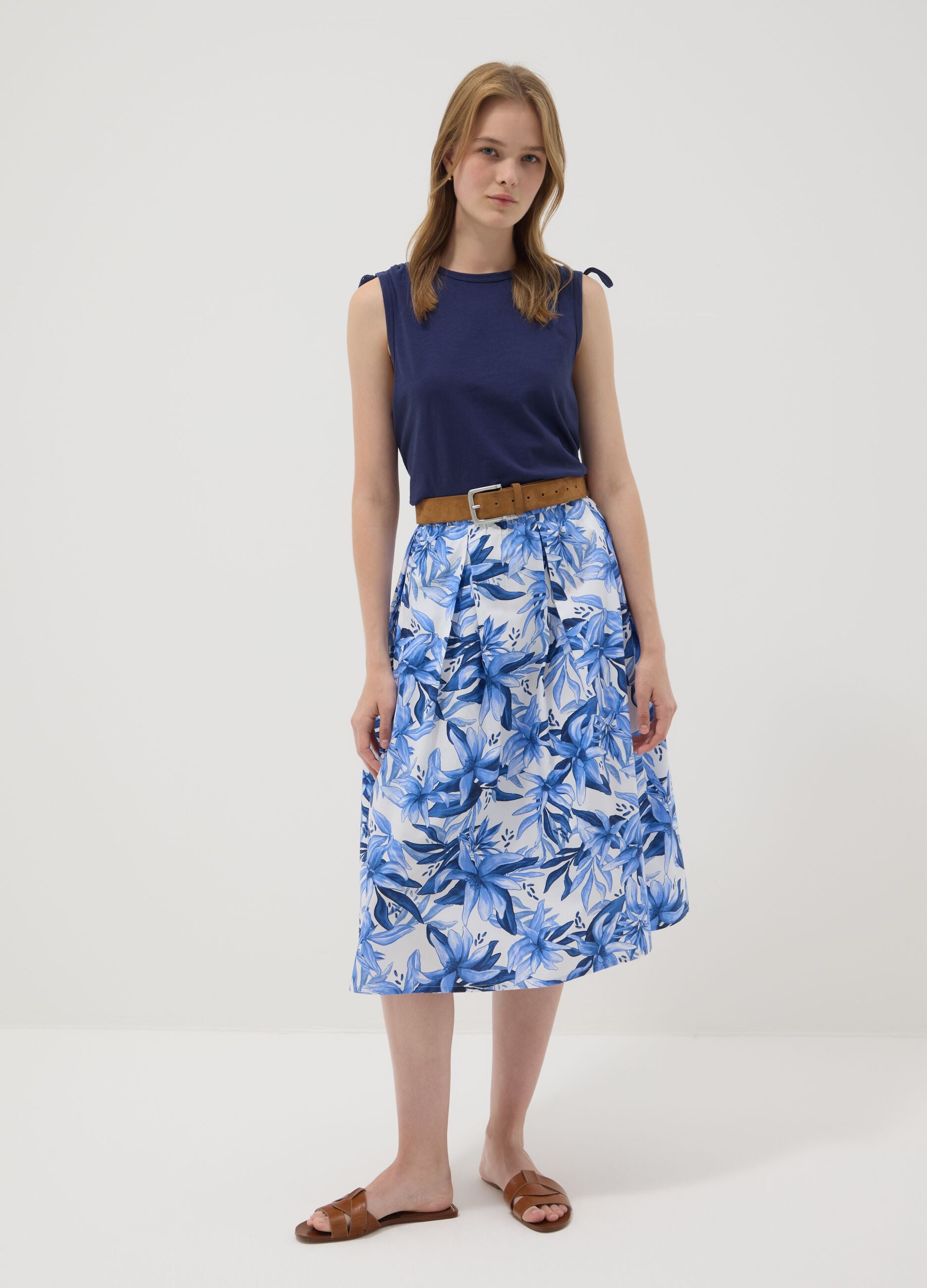 Blue and white cotton midi skirt with floral print