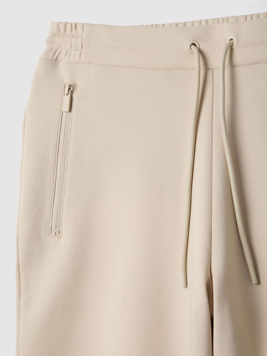 Beige regular fit stretch cotton blend bermuda shorts_5