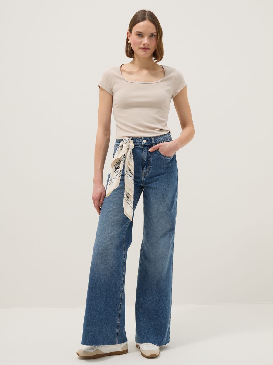 Beige fitted stretch-cotton T-shirt with square neckline_2