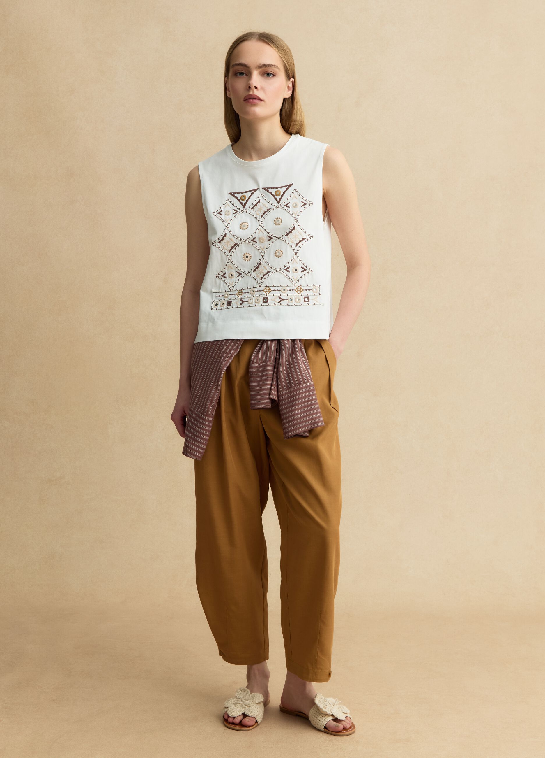 White cotton tank top with regular fit and embroidery