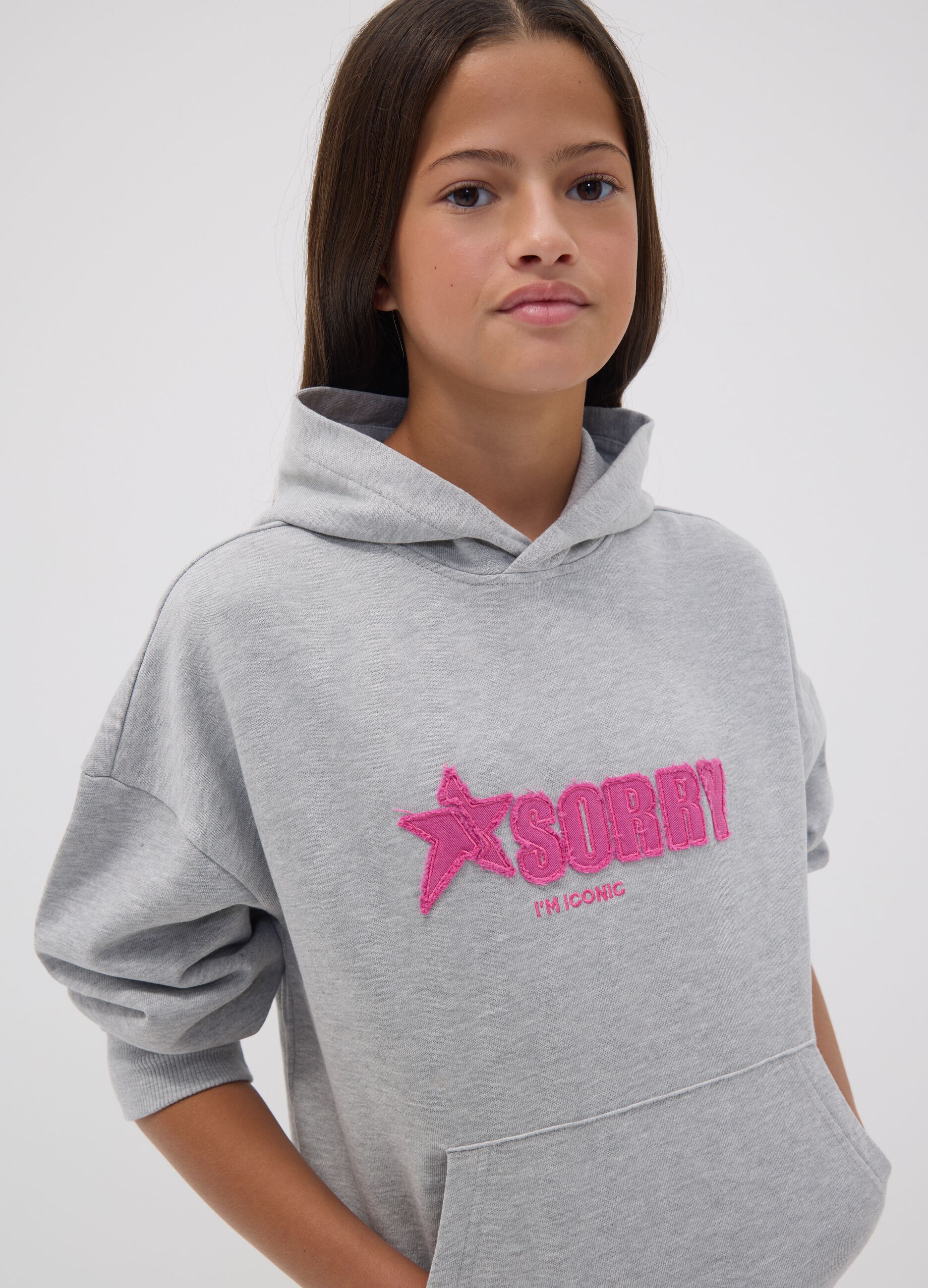 Grey oversized hooded sweatshirt in cotton blend with &ldquo;Sorry&rdquo; embroidery for girls