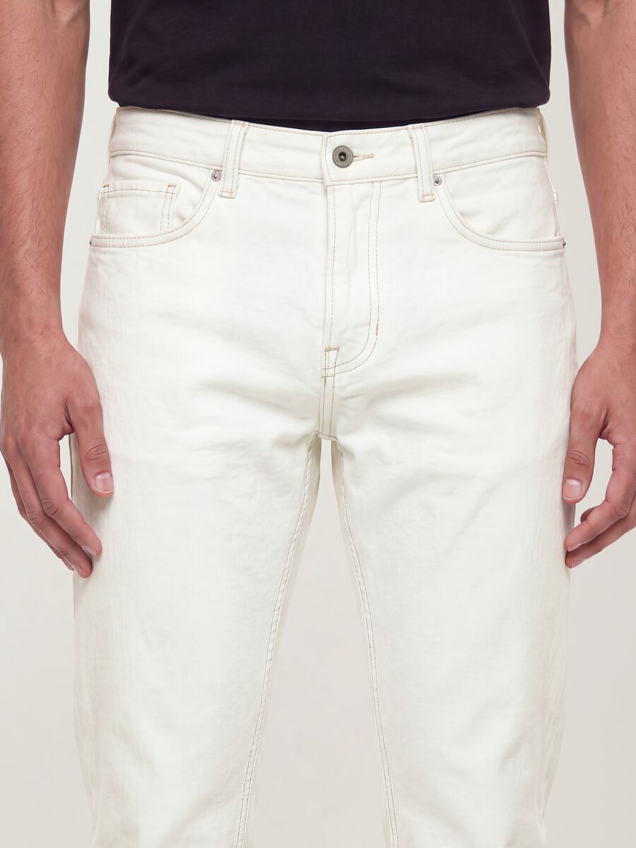 Jeans bianchi slim fit in cotone elasticizzato_3