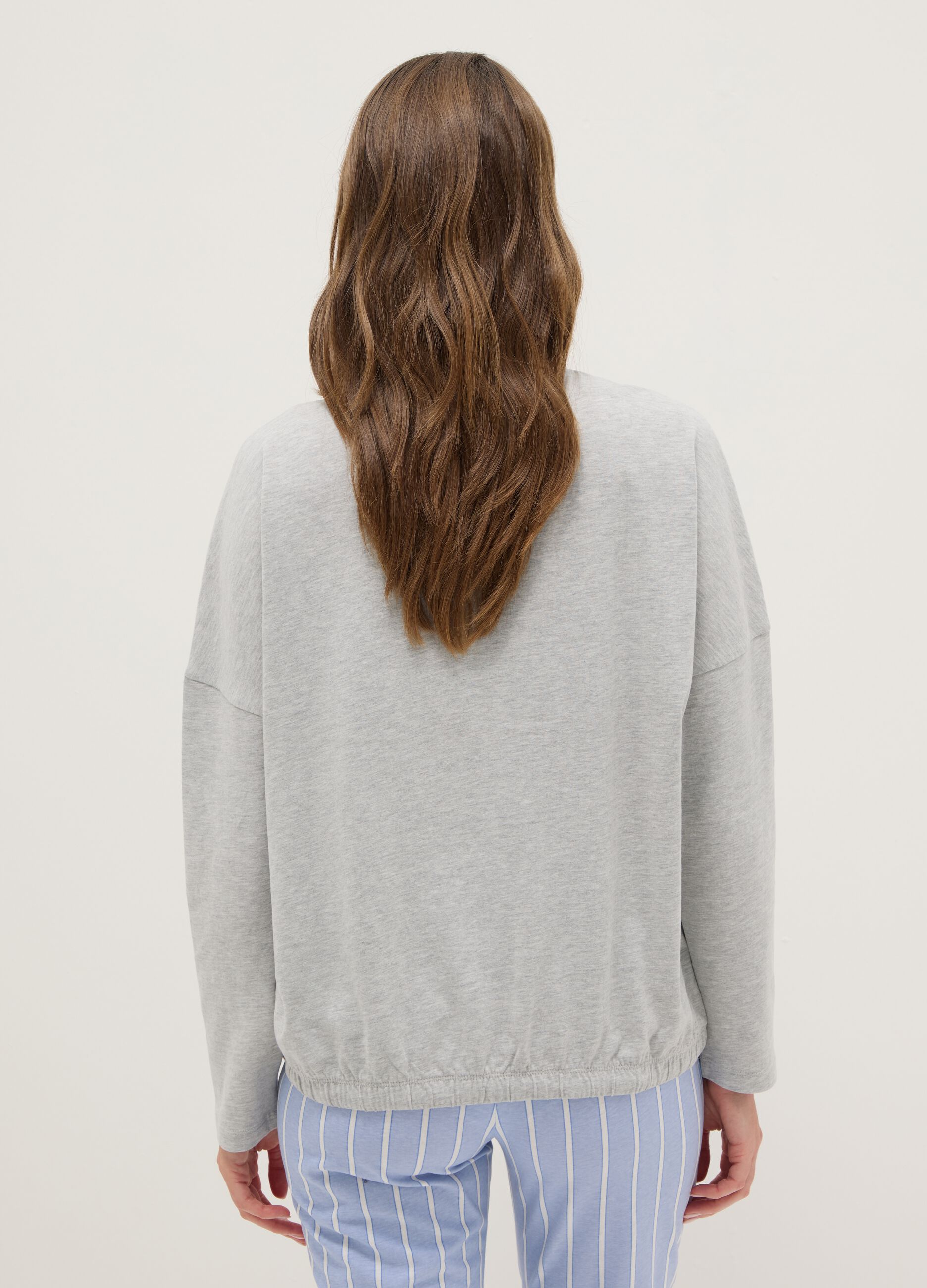 Grey crew neck pyjama top in regular fit cotton blend with print