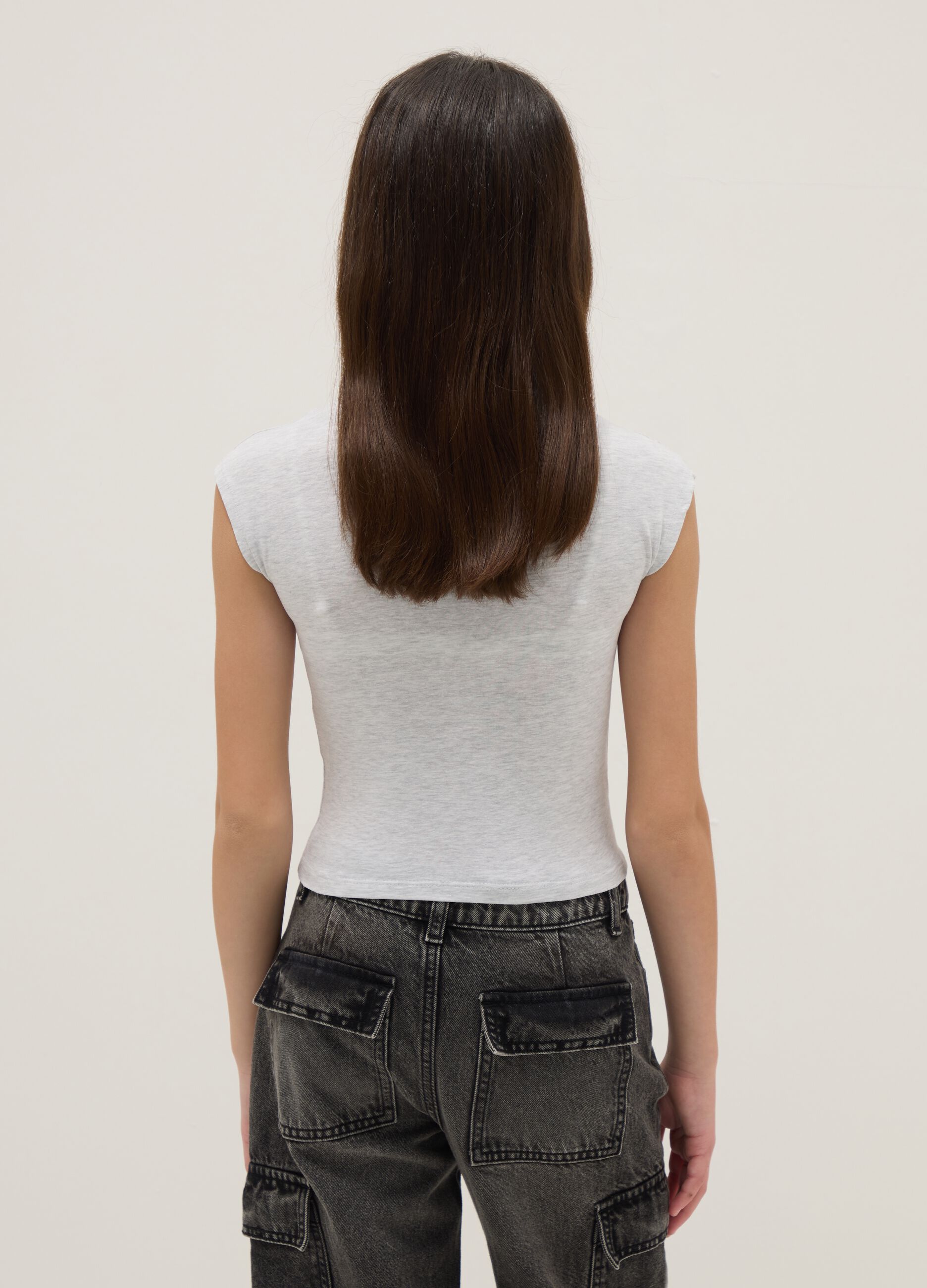 Grey stretchy cotton slim fit girl's T-shirt with print