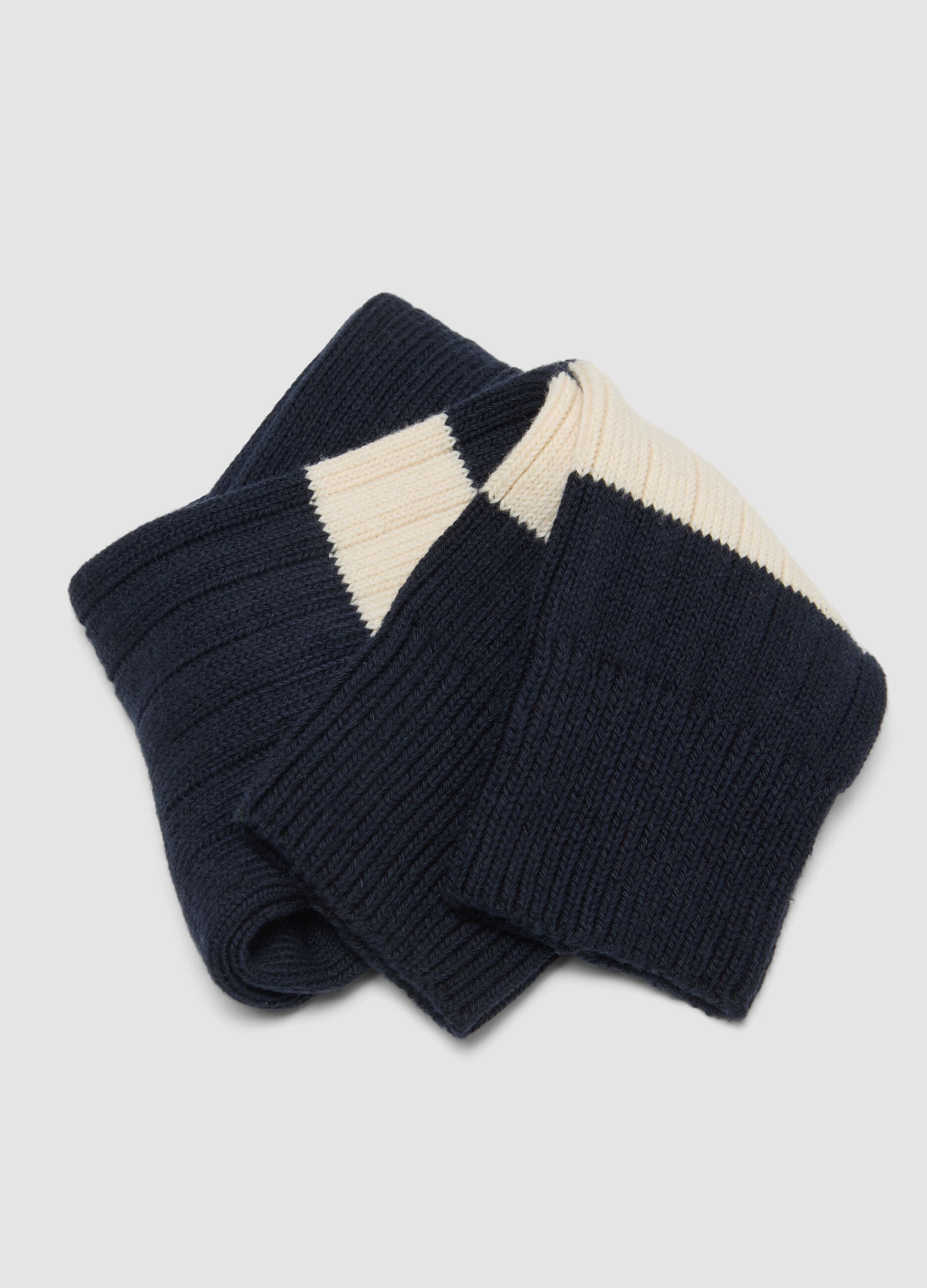 Blue stretch cotton blend tennis socks with stripes