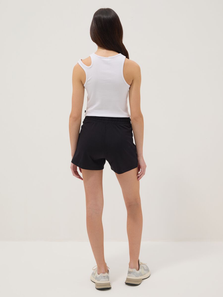 Girls' black pure cotton shorts, regular fit_1