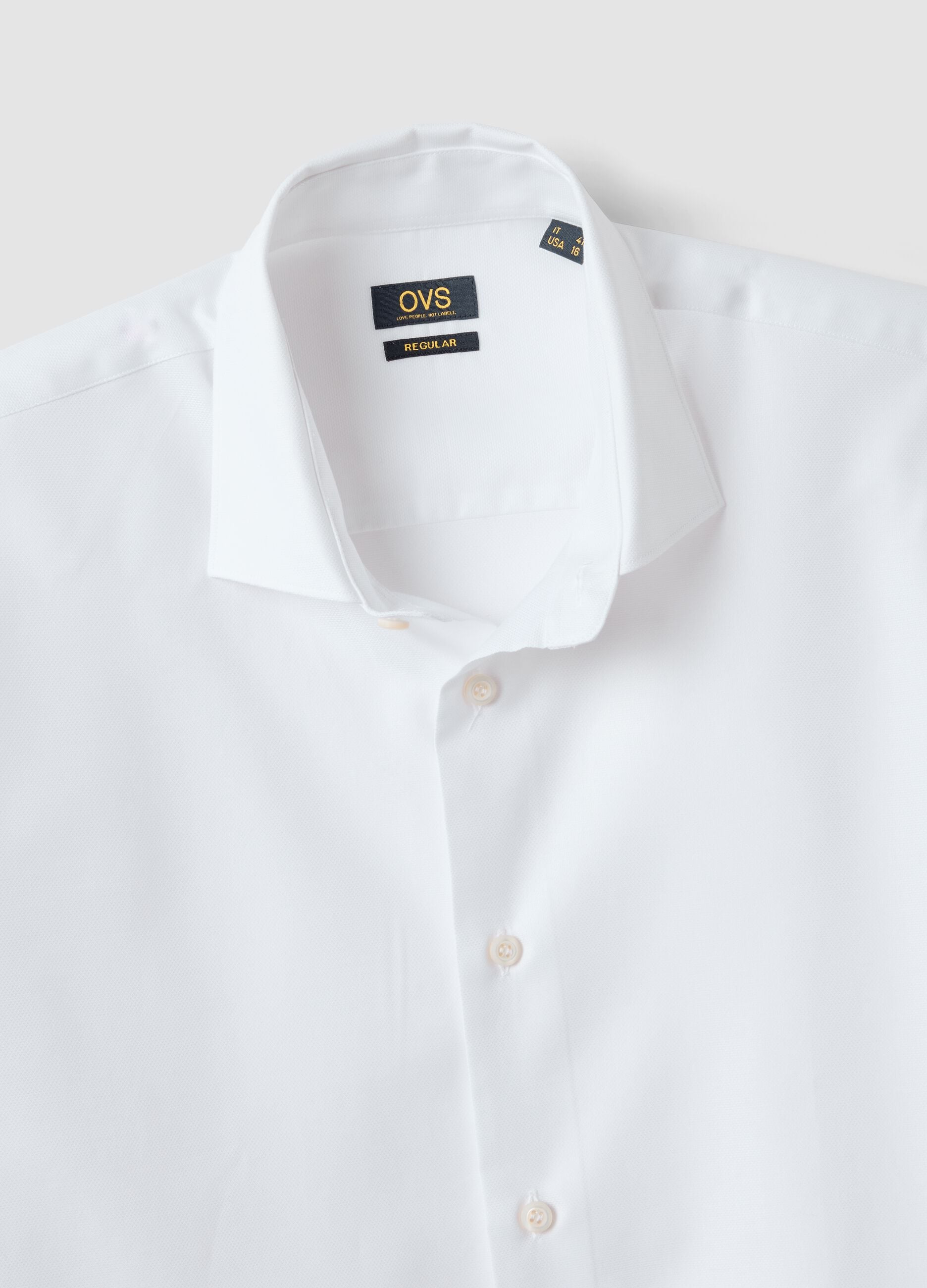 White pure compact cotton shirt with classic collar, regular fit