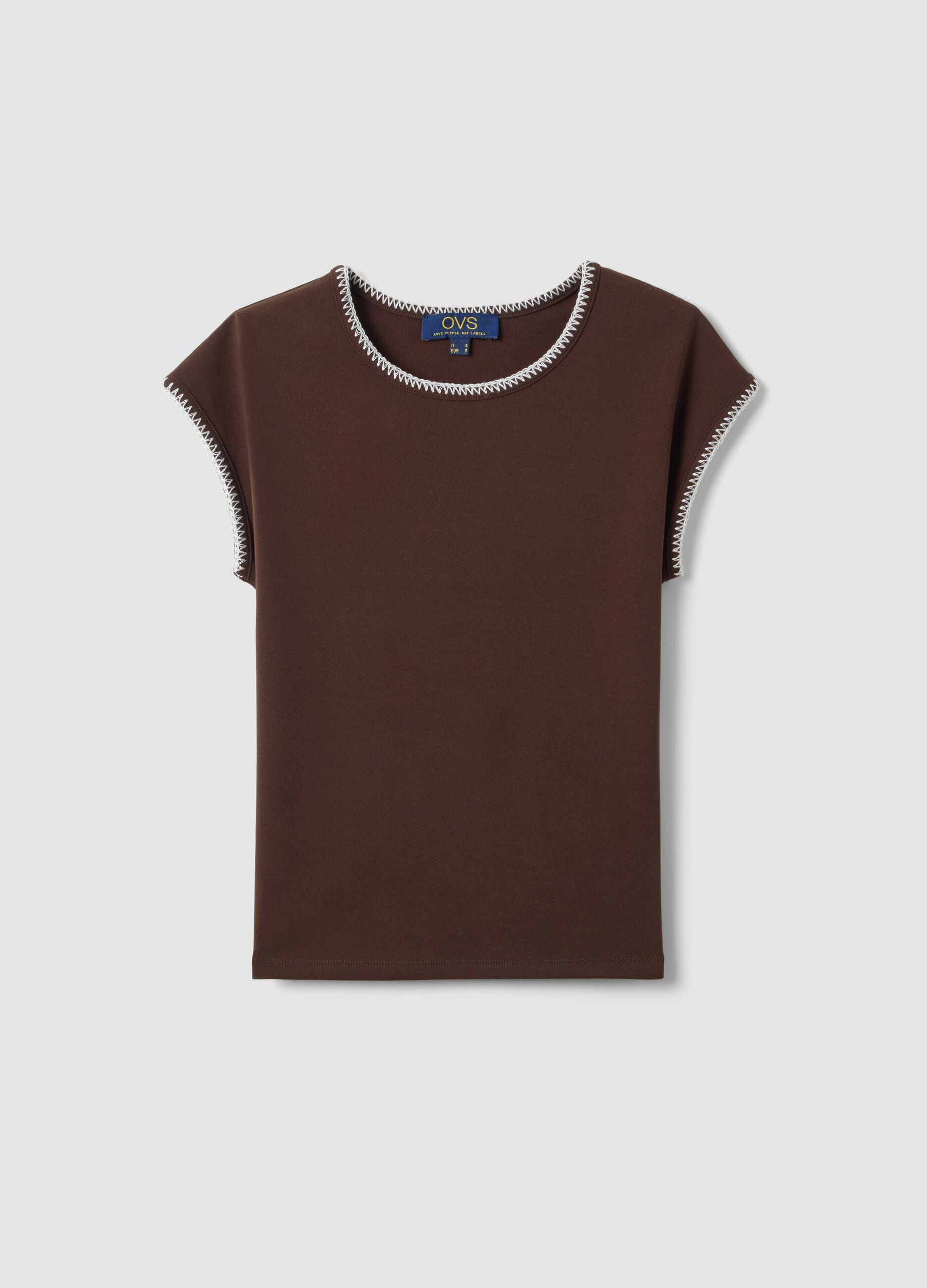 Brown stretch cotton regular fit t-shirt with stitching