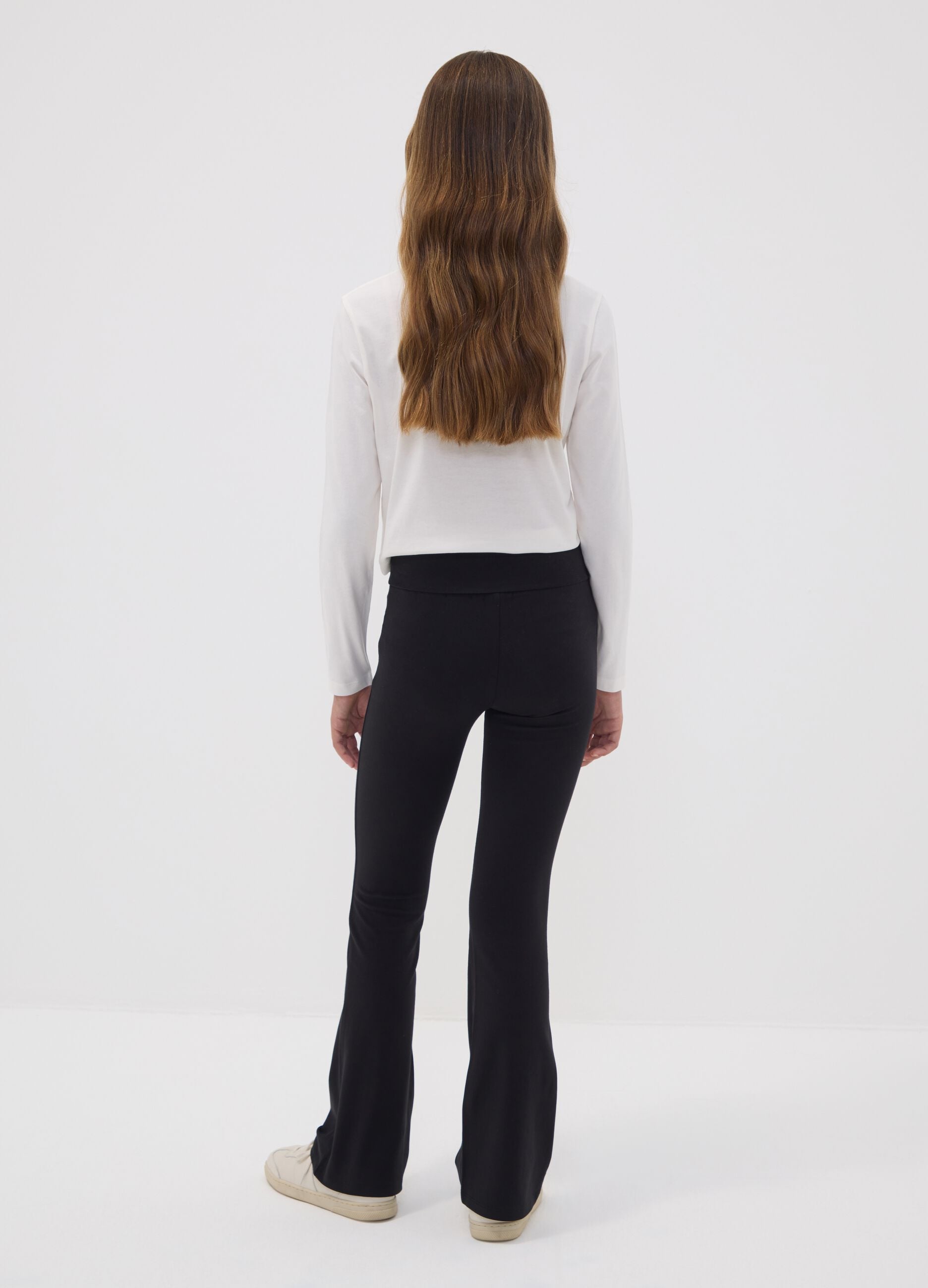 Girls&rsquo; black flared leggings in stretchy organic cotton