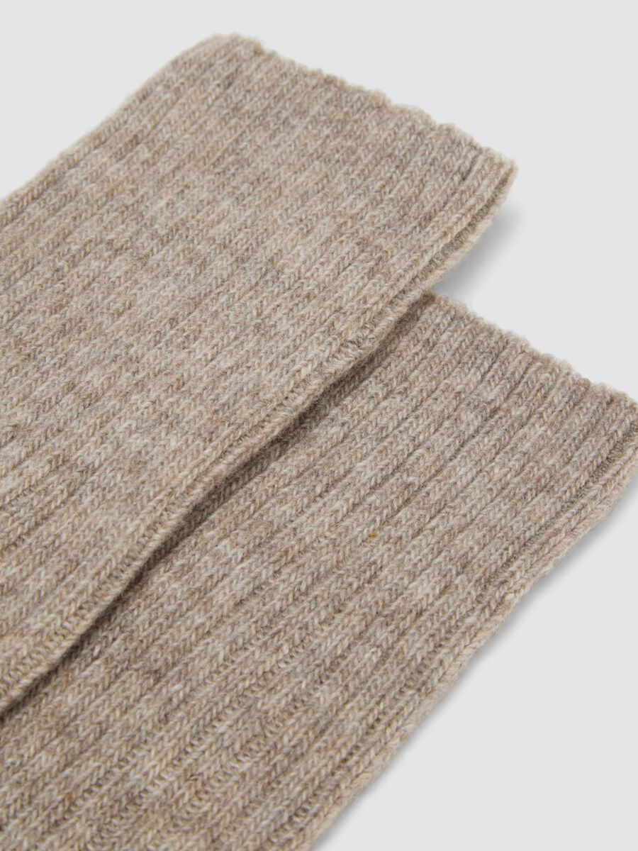 Calzini beige a costine in lana, viscosa e cashmere elasticizzato_1