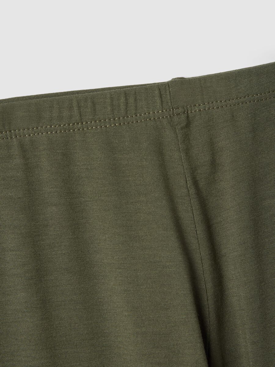 Green viscose maternity leggings with a slim fit_5