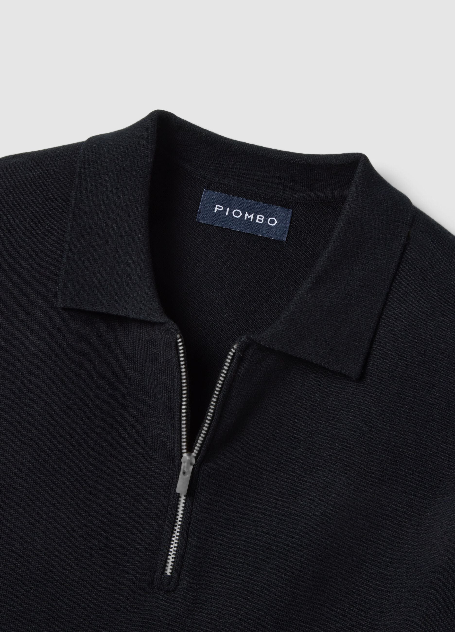 Short-sleeved pure cotton black polo regular fit with zip