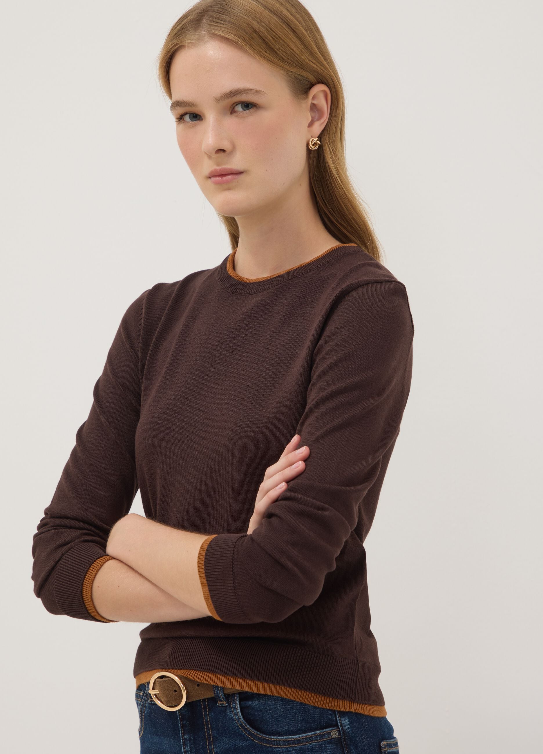 Brown long-sleeved viscose-blend jumper