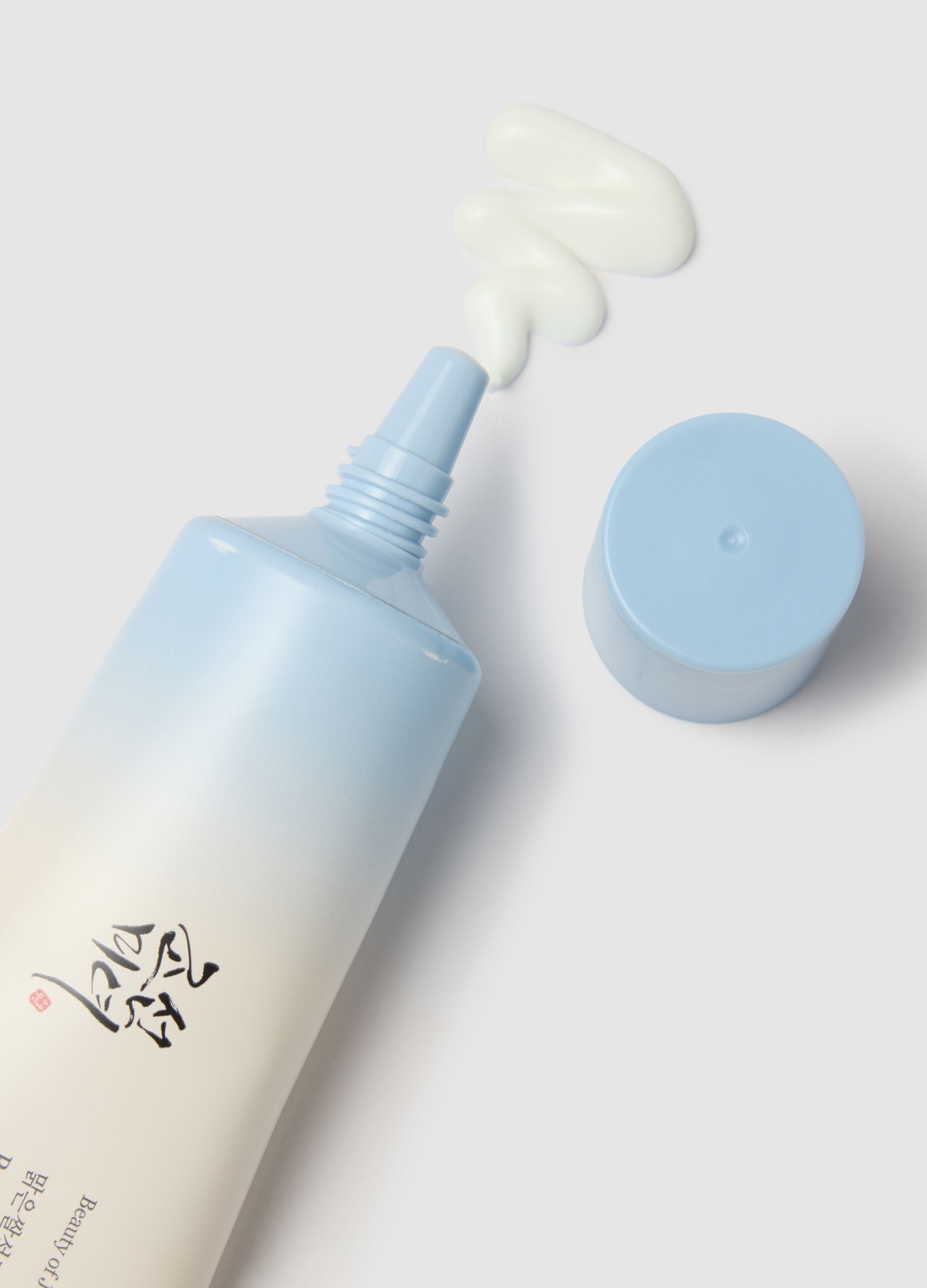 Refreshing and Moisturizing Sunscreen