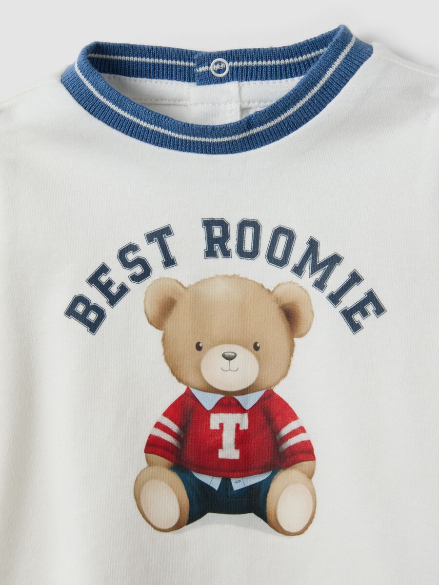 White organic cotton top with front print, regular fit_2