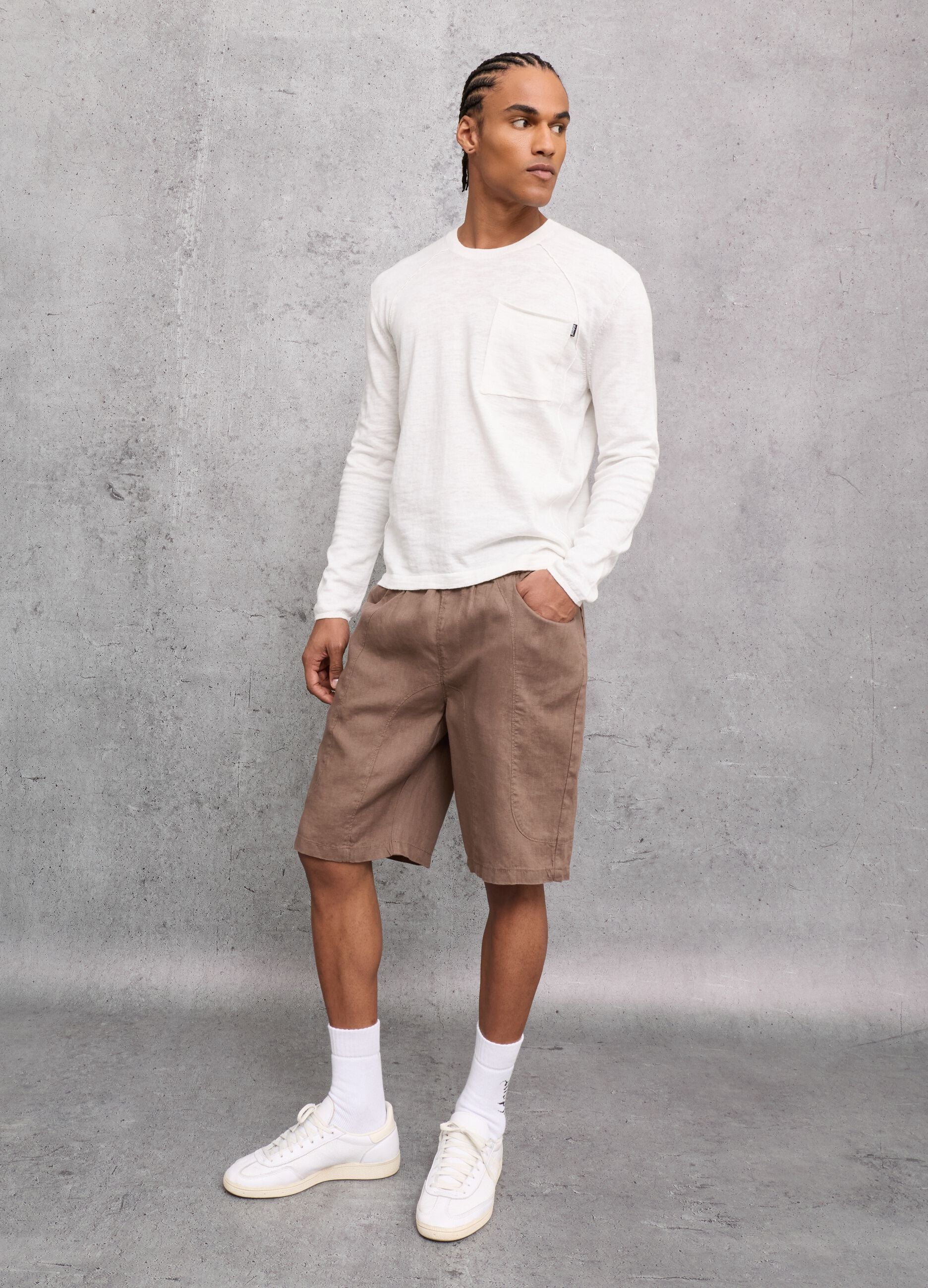 100% Linen Shorts in Mocha