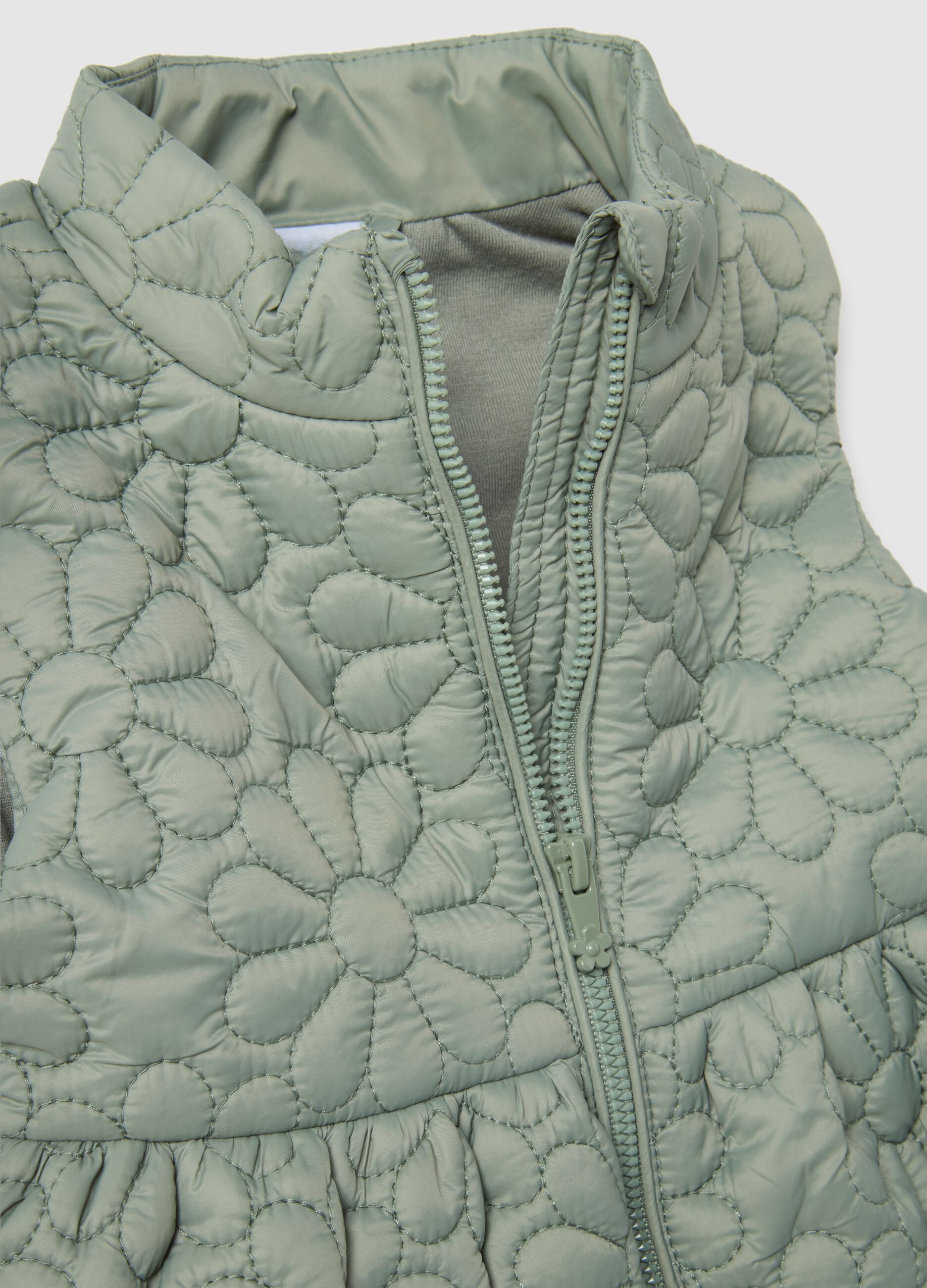 Green padded jacket for baby girls with floral embroidered design, regular fit