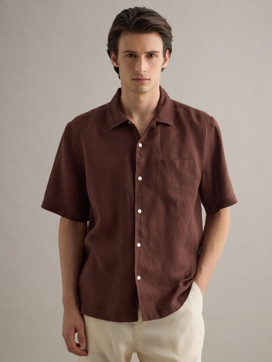 Camicia a maniche corte in puro lino marrone regular fit_1