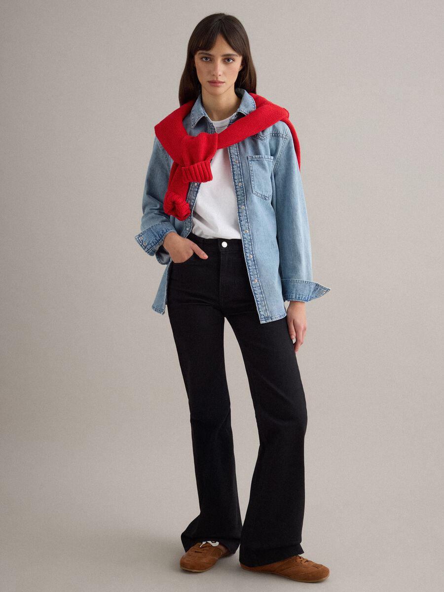 Jeans bootcut neri in cotone elasticizzato_0