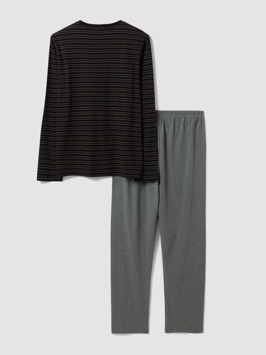 Black and grey striped crew-neck pyjamas in pure organic cotton_5