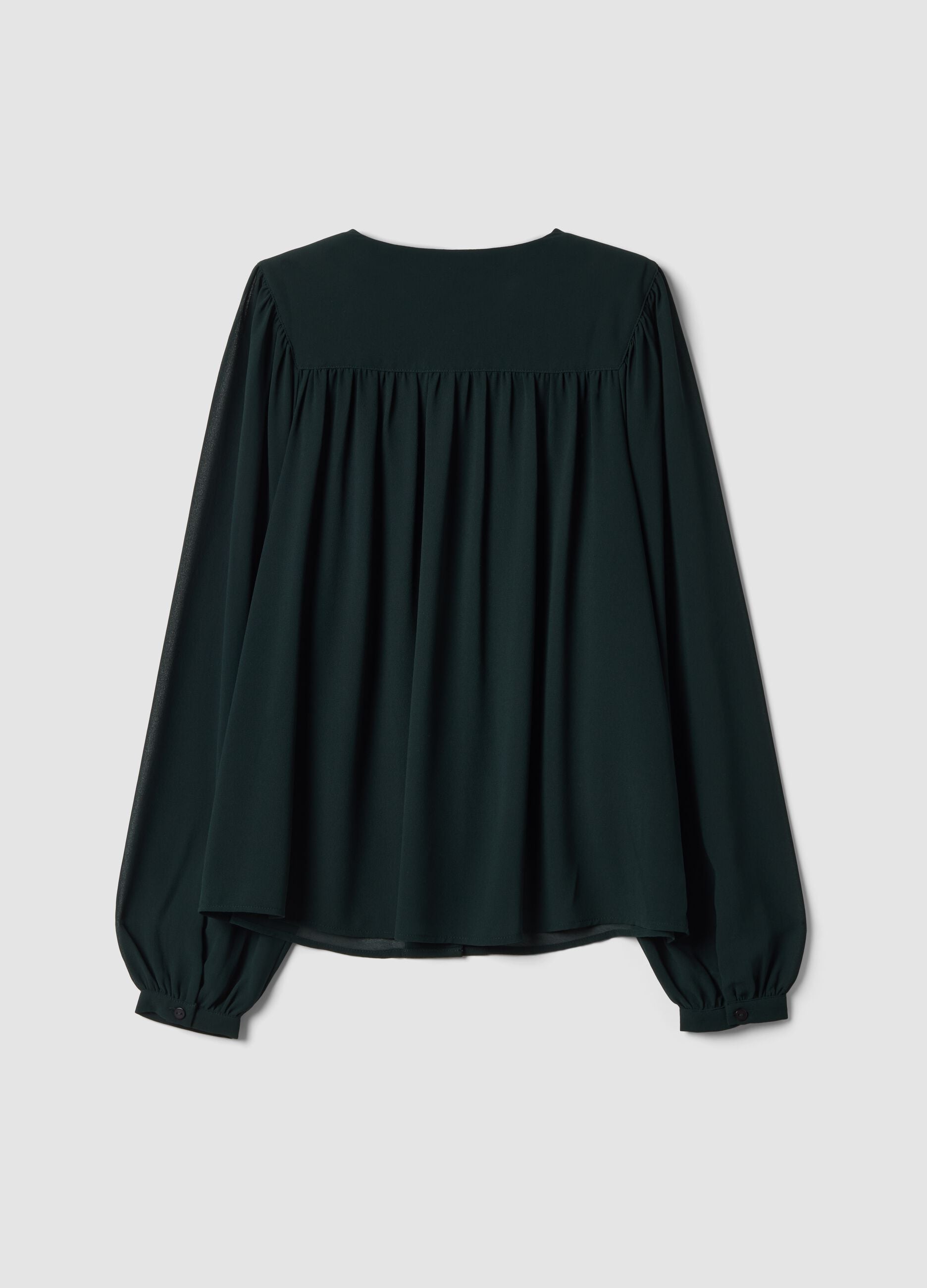 Green regular-fit shirt with buttons and long sleeves