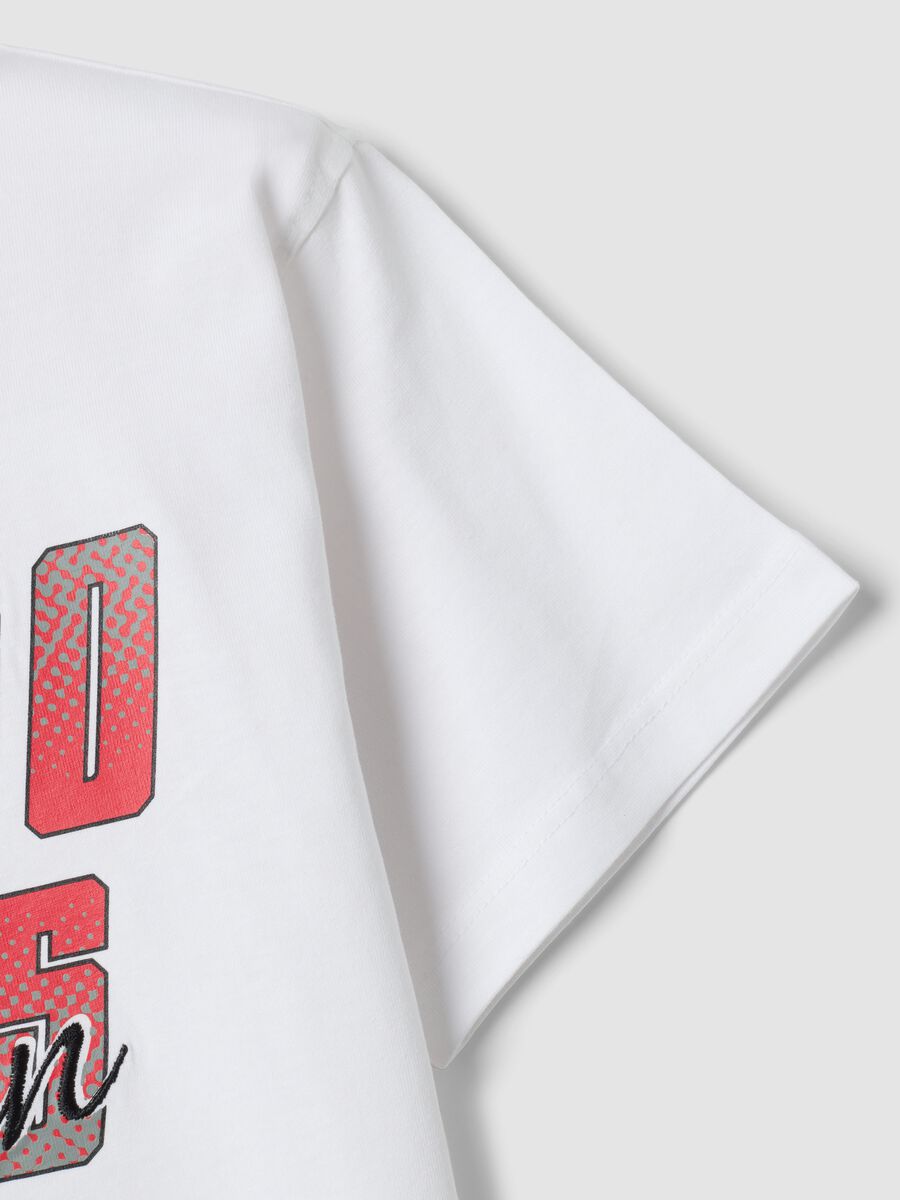 T-shirt bianca a maniche corte in puro cotone con stampa_3