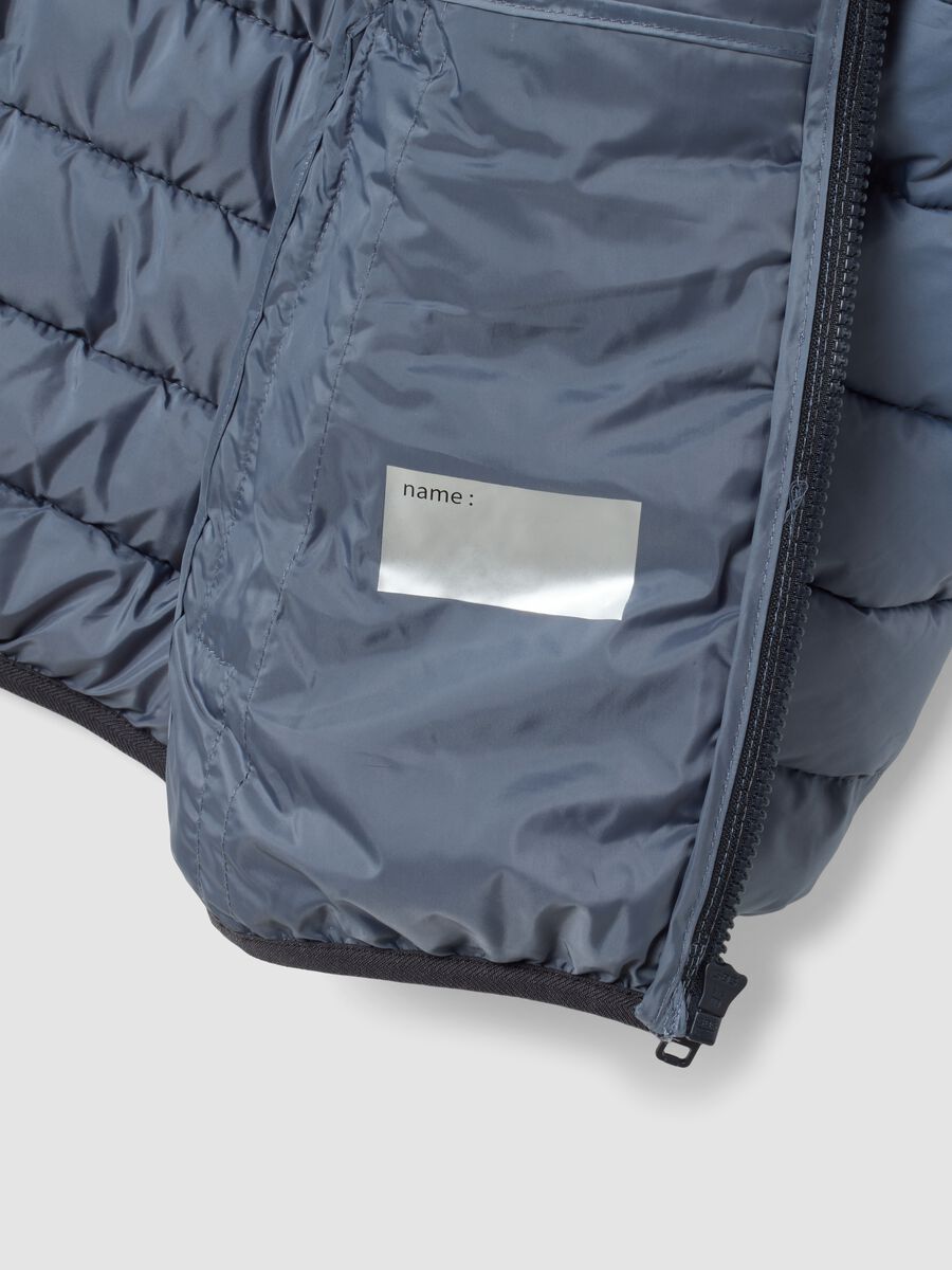 Giubbotto Ultralight grigio imbottito con cappuccio e zip per ragazzo_6